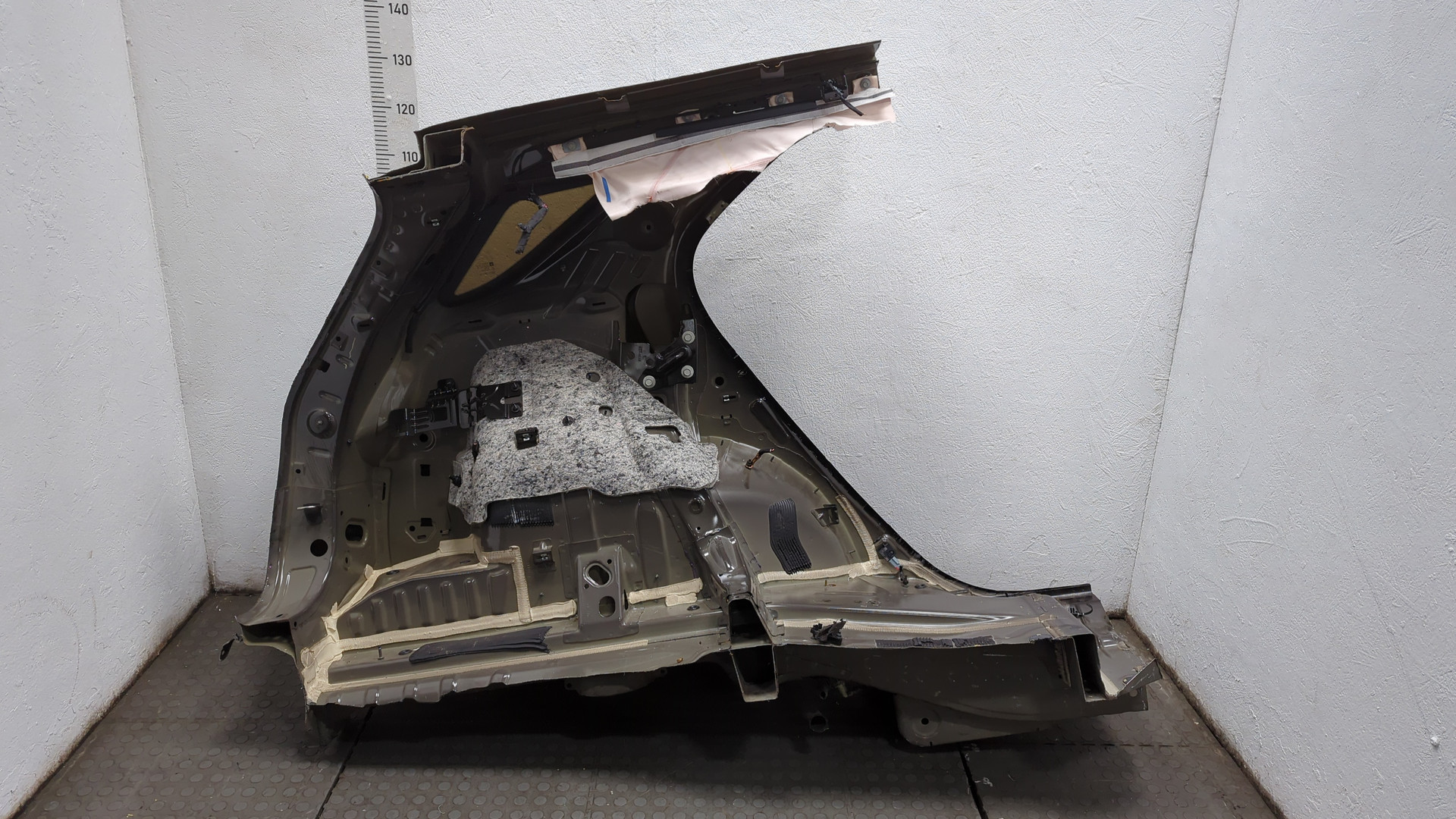 Кузовной элемент