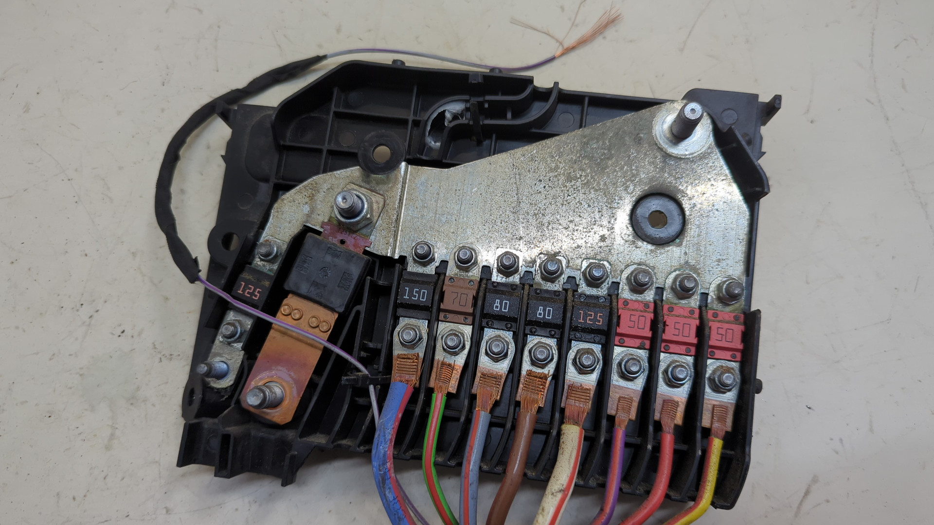 Блок предохранителей