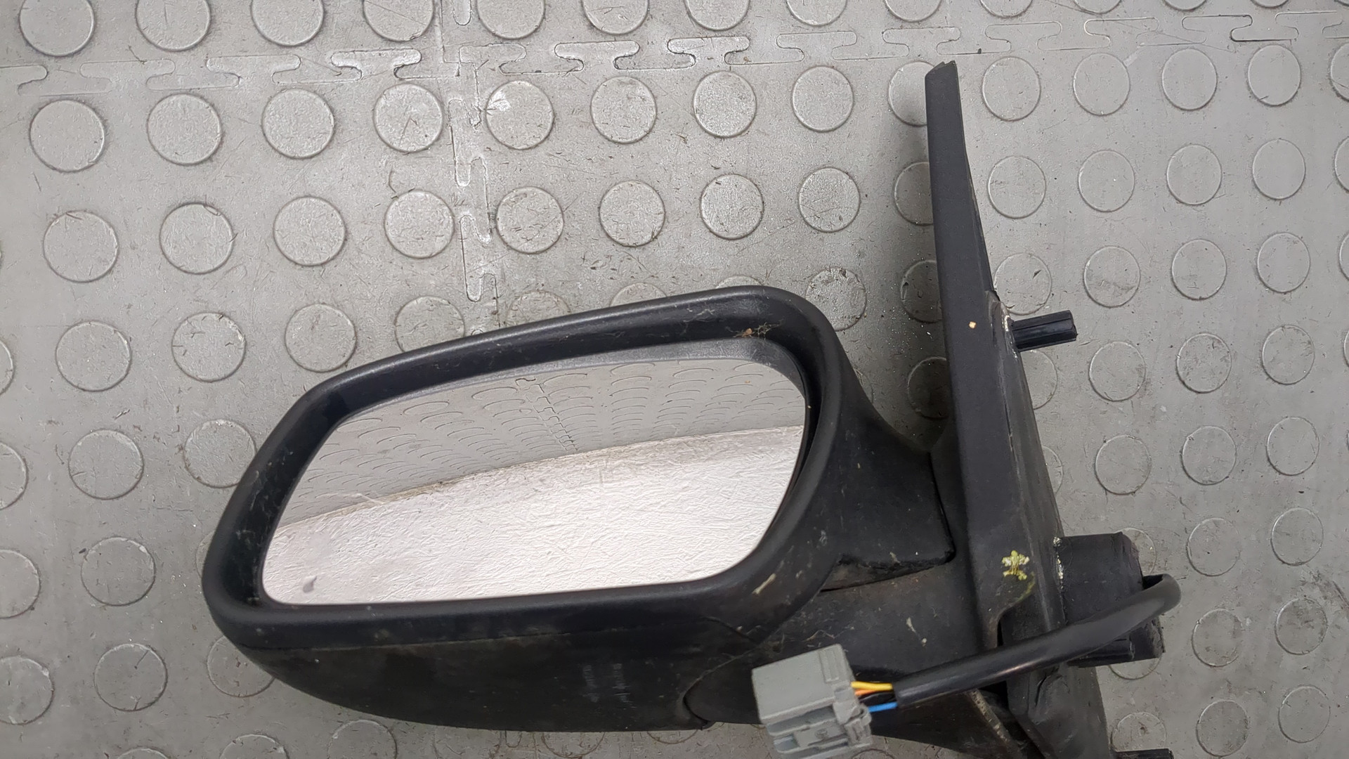 Зеркало левое электрическое