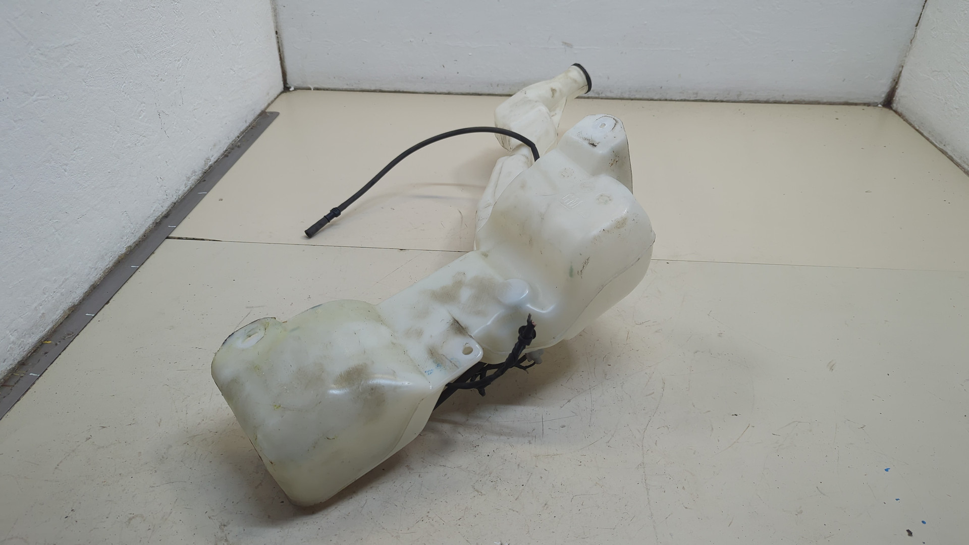 Бачок омывателя лобового стекла