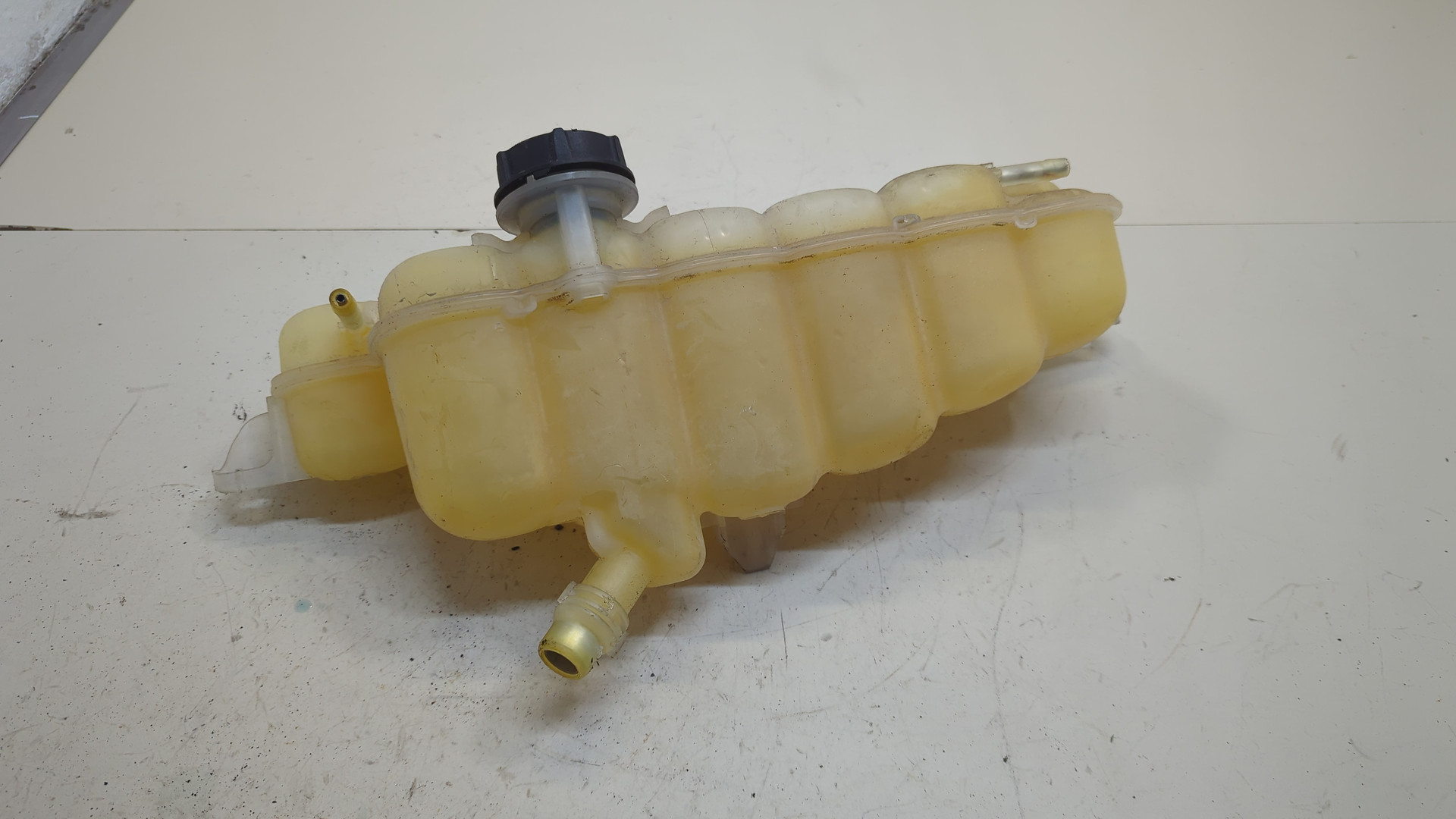 Бачок расширительный