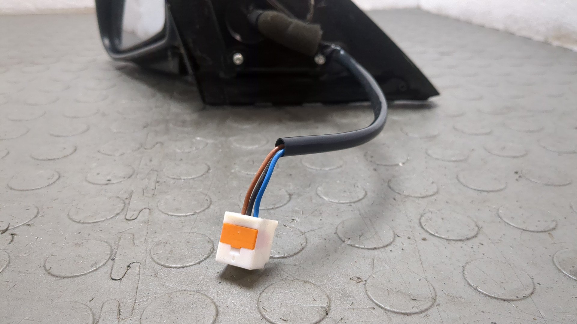 Зеркало левое электрическое