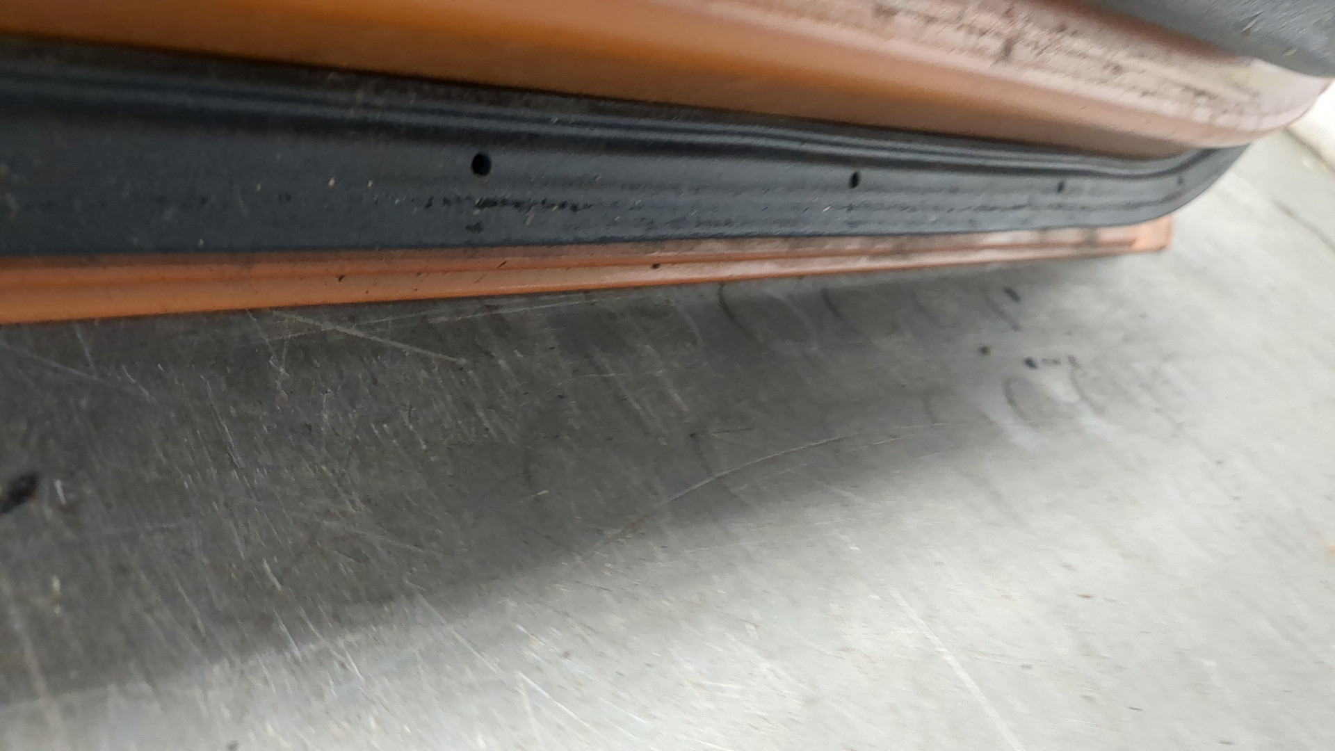 Дверь передняя левая