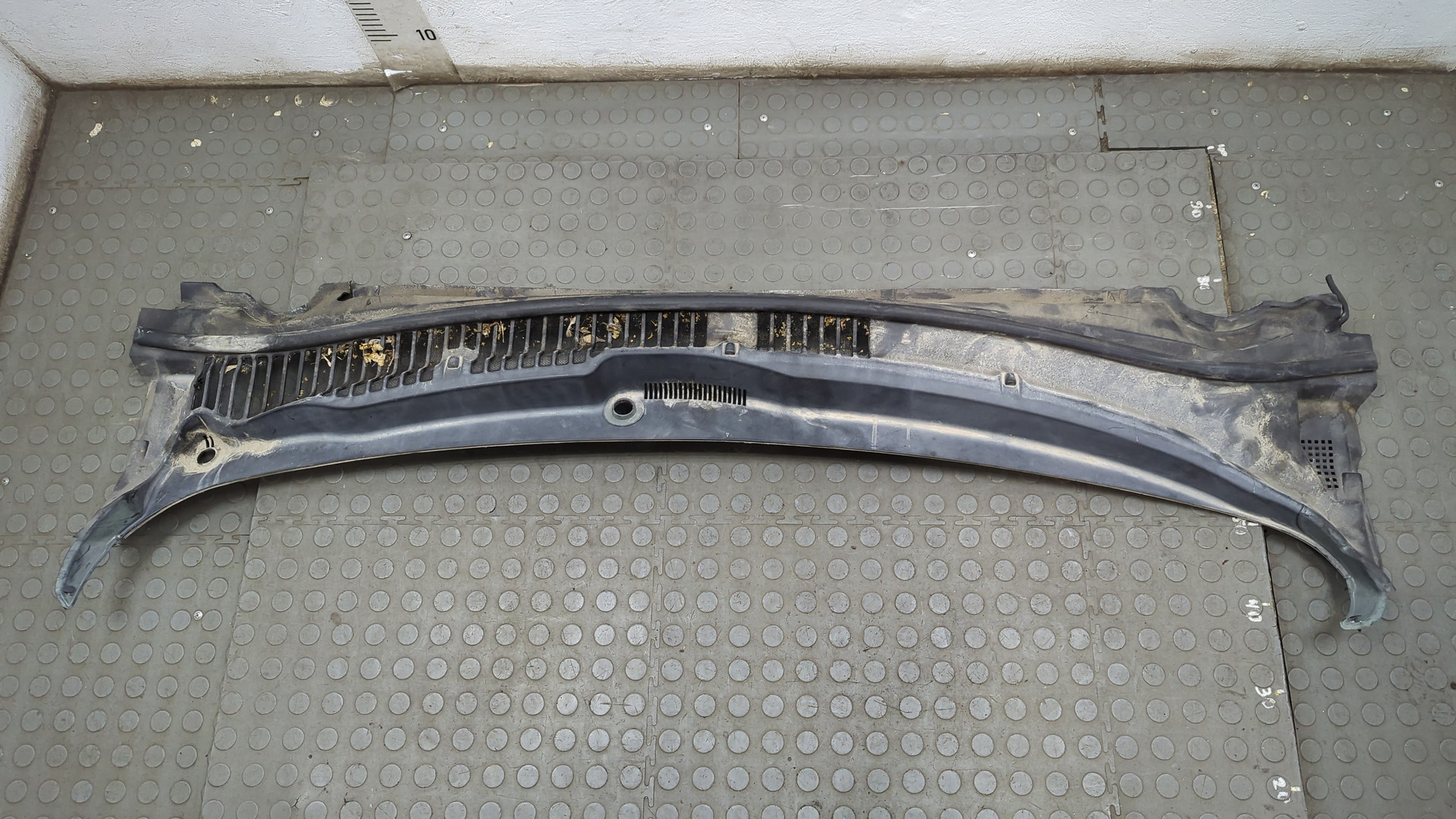 Решетка стеклоочистителей (Жабо)