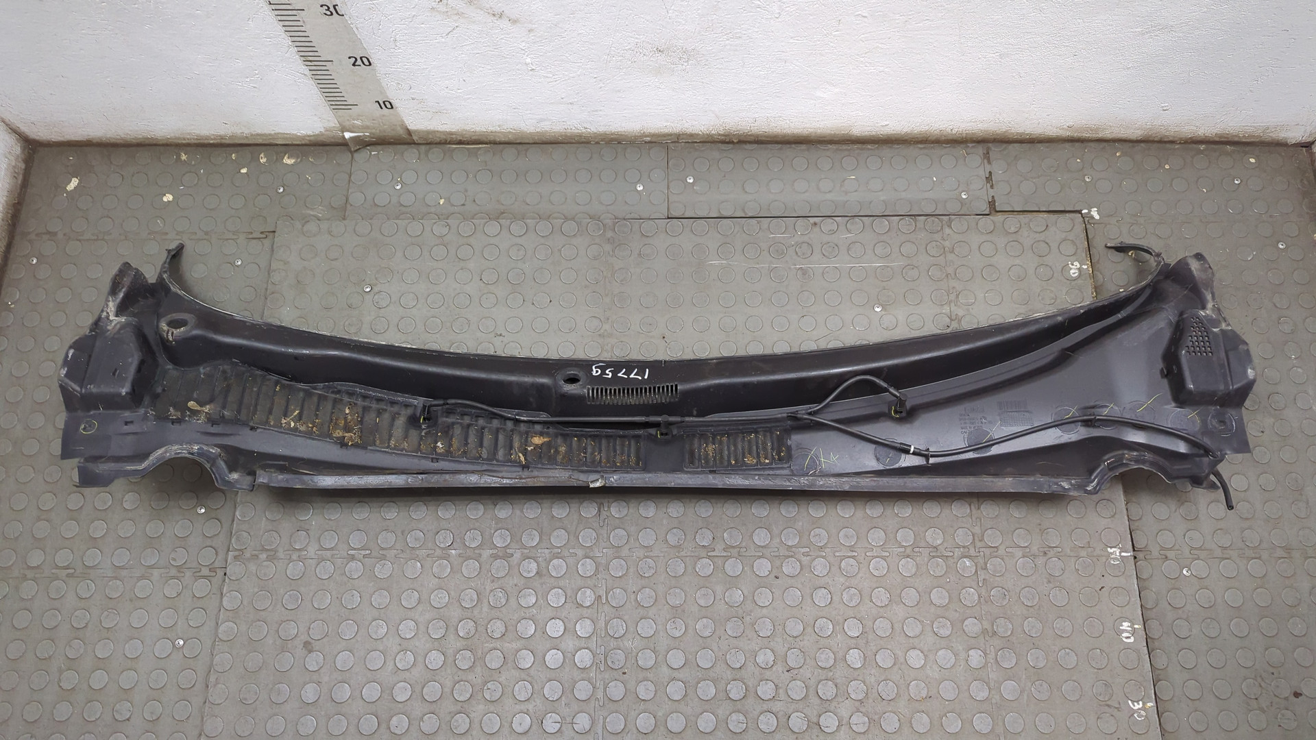 Решетка стеклоочистителей (Жабо)