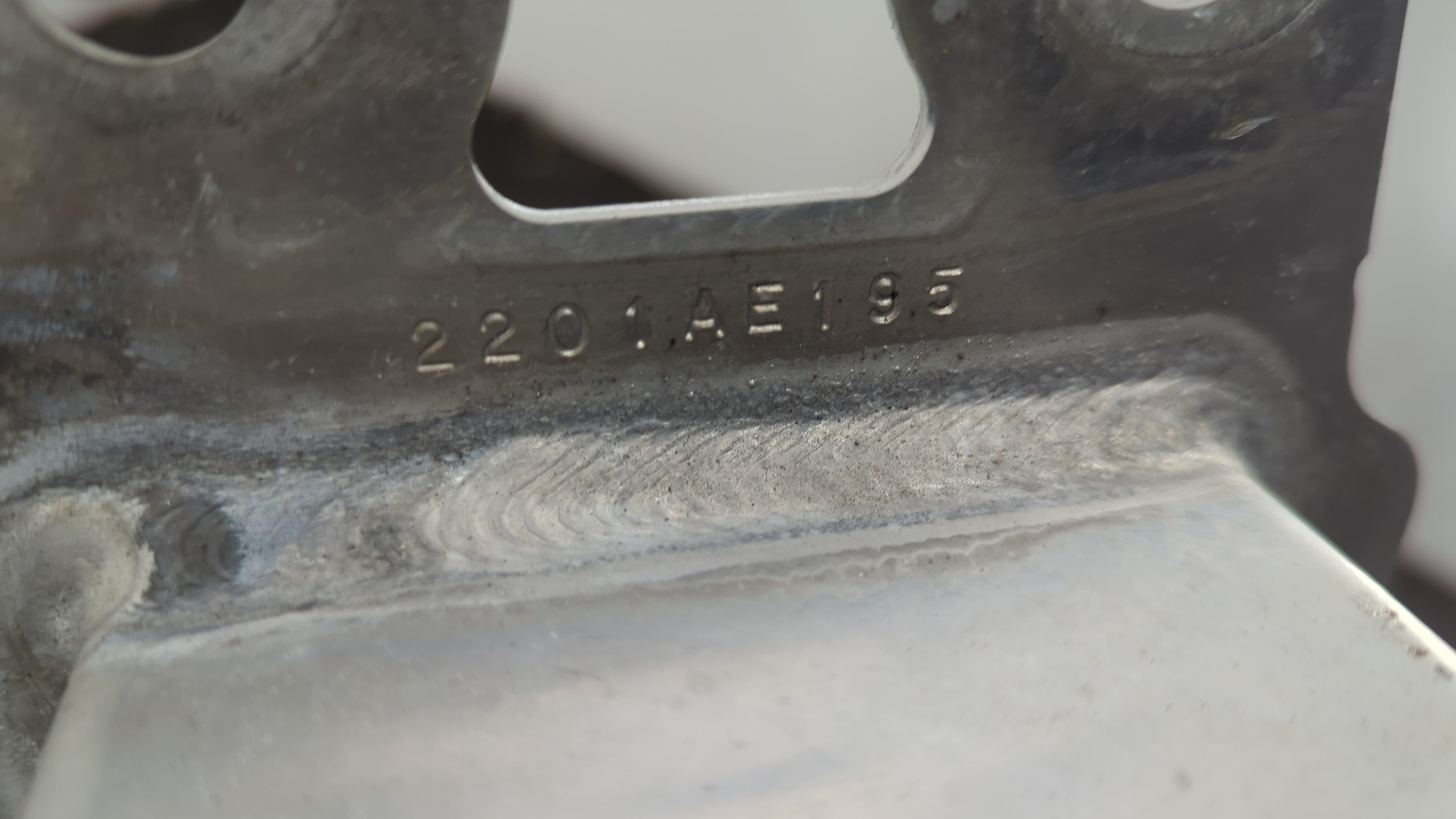 Усилитель заднего бампера