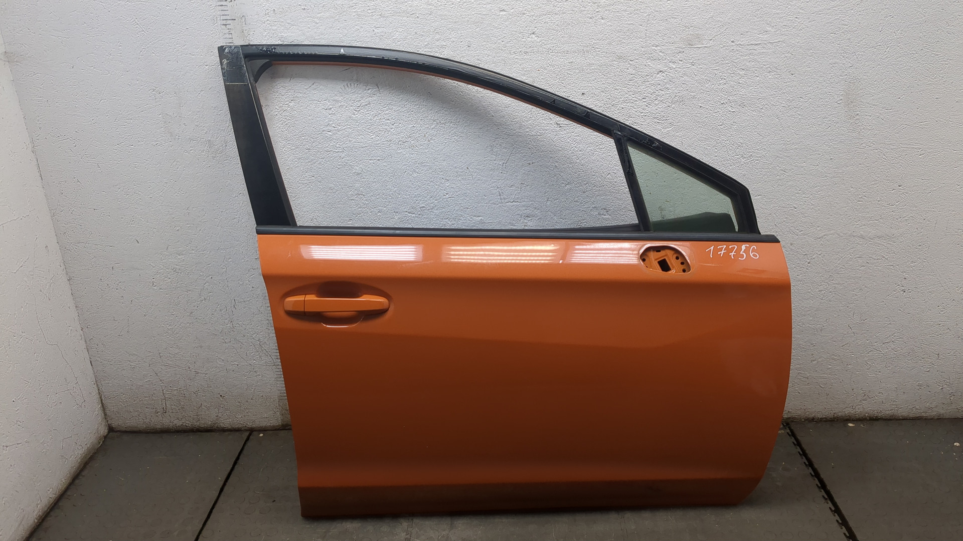 Дверь передняя правая