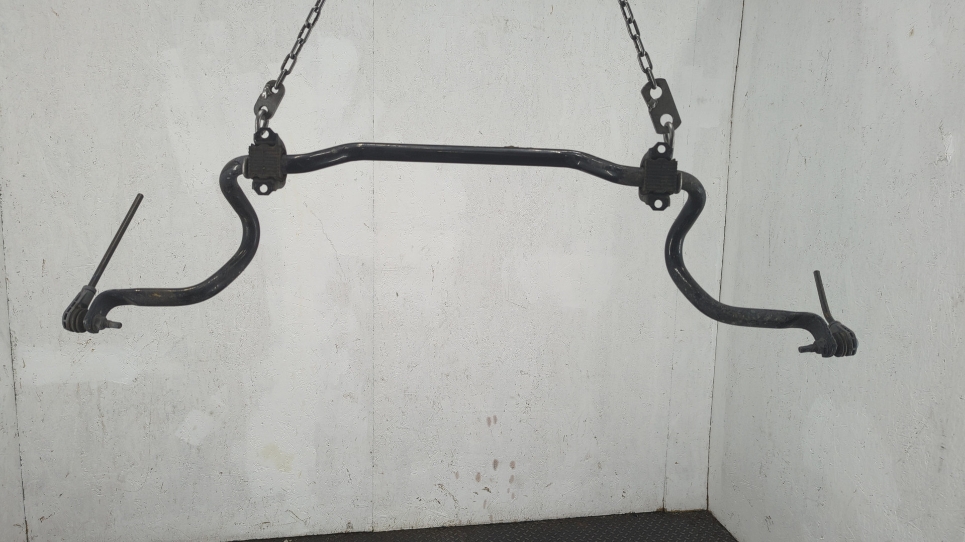 Стабилизатор передний