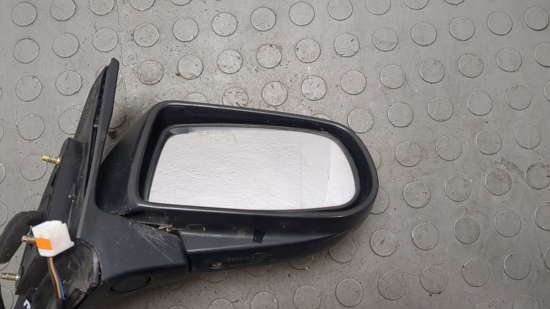 Зеркало правое электрическое