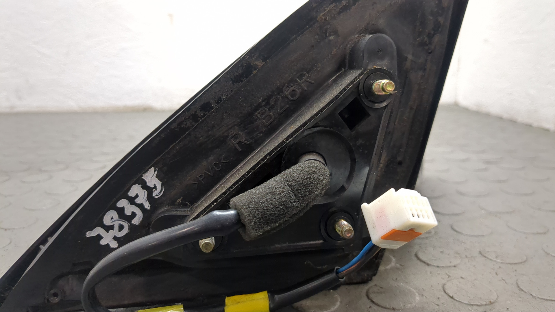 Зеркало правое электрическое