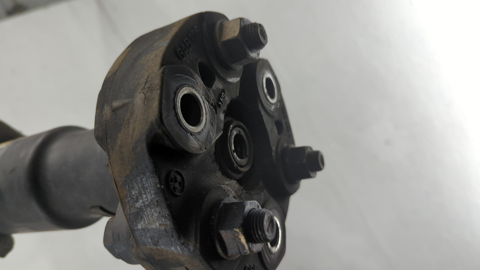 Вал карданный задний