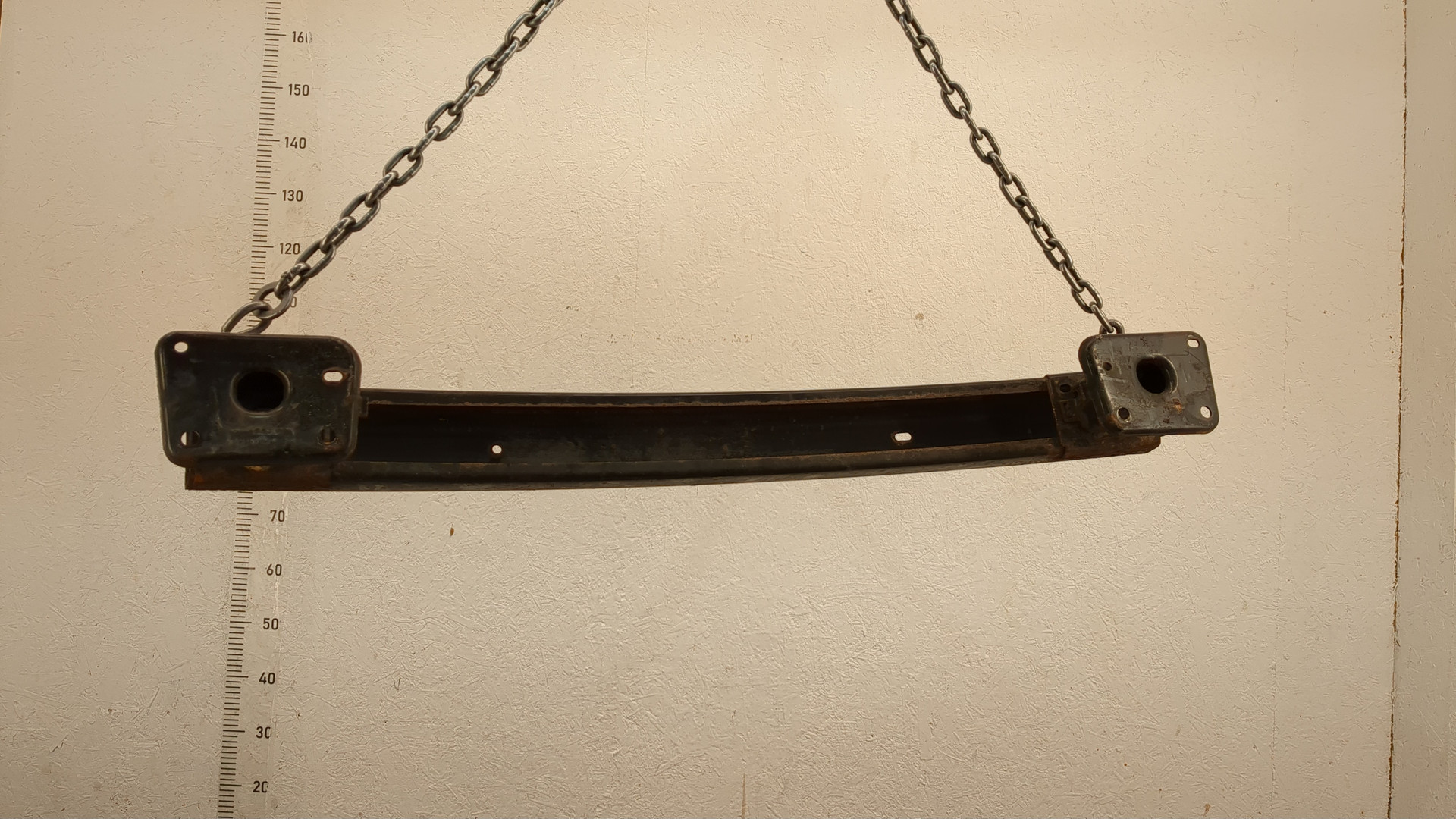 Усилитель заднего бампера