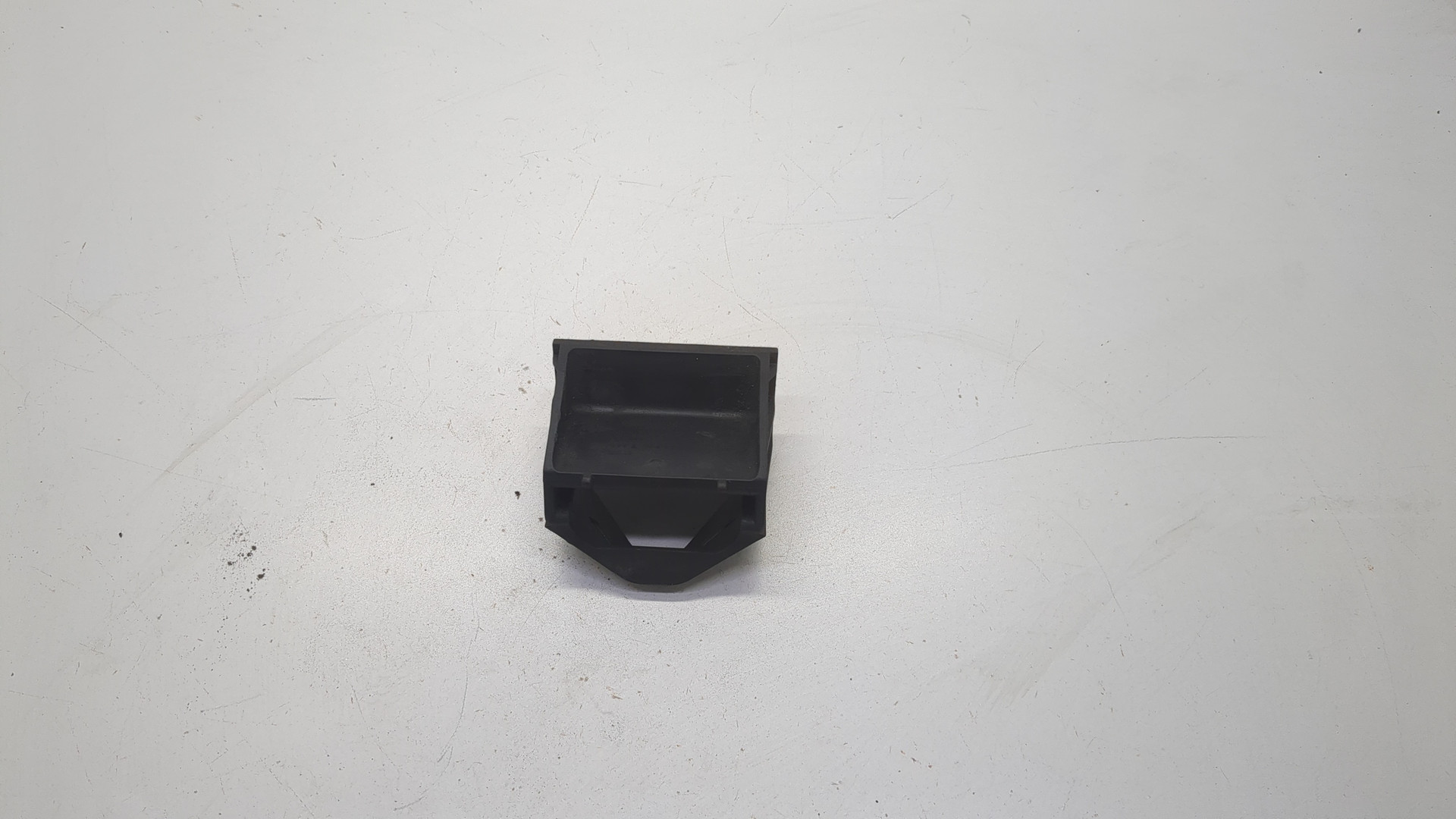 Кронштейн радиатора