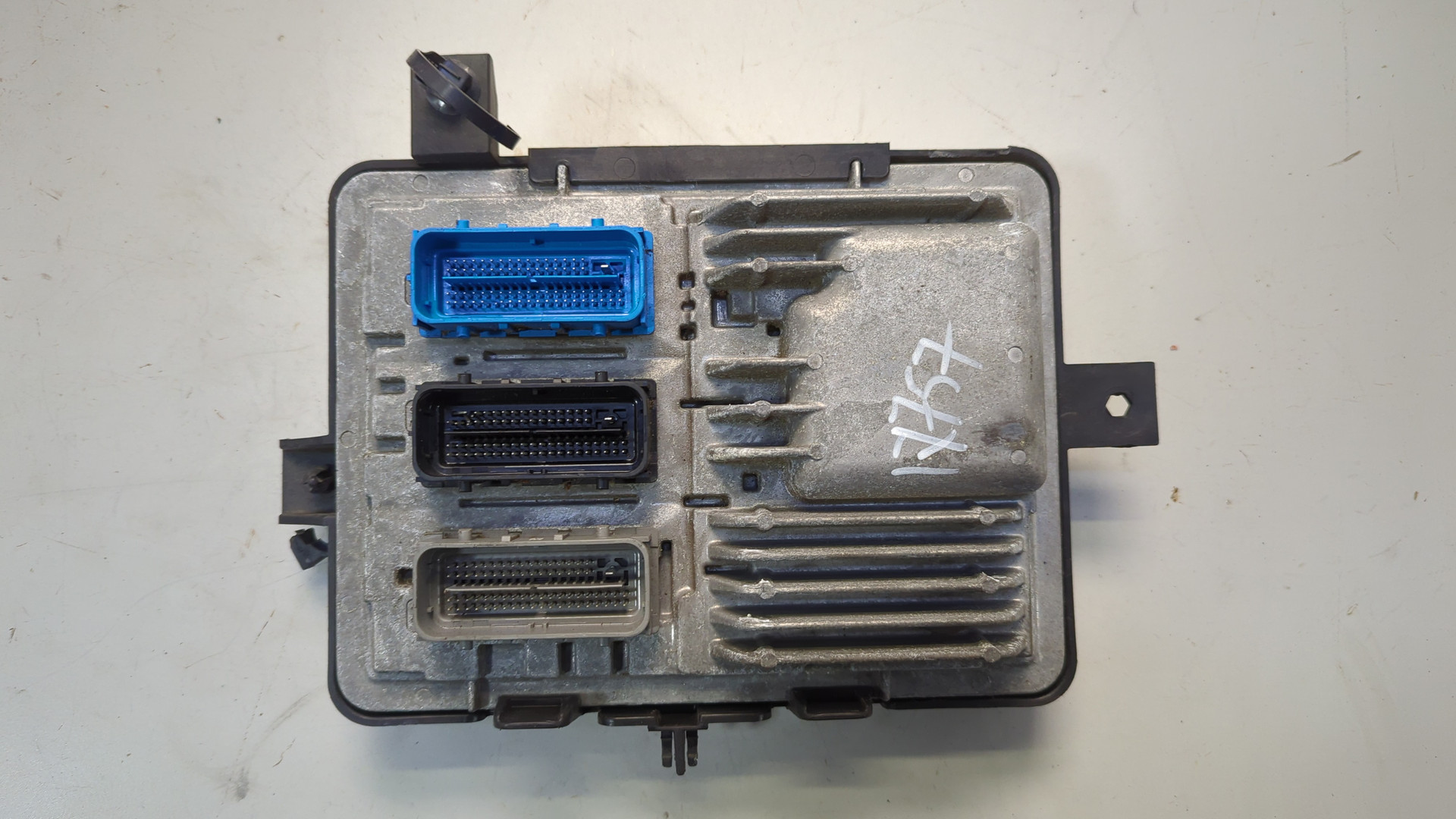 Блок управления двигателем