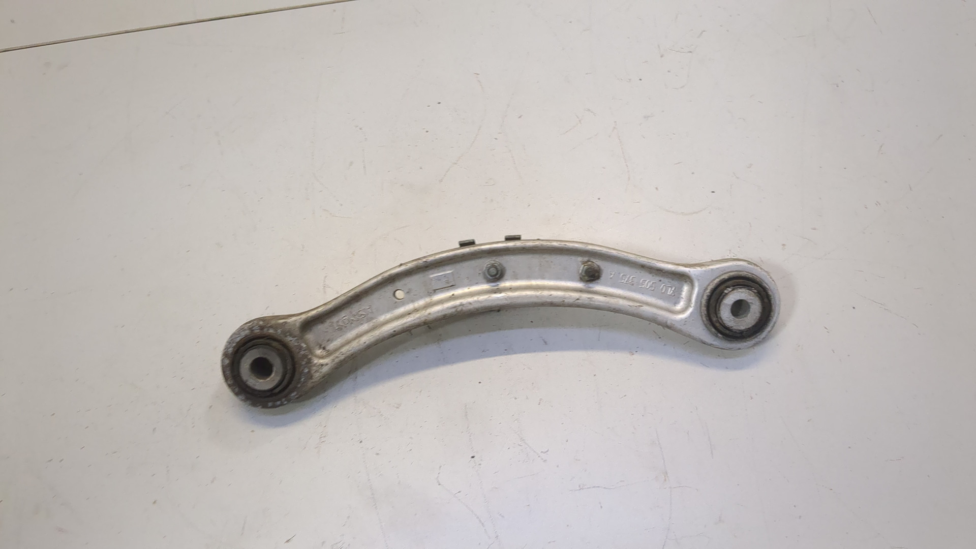 Рычаг задний правый