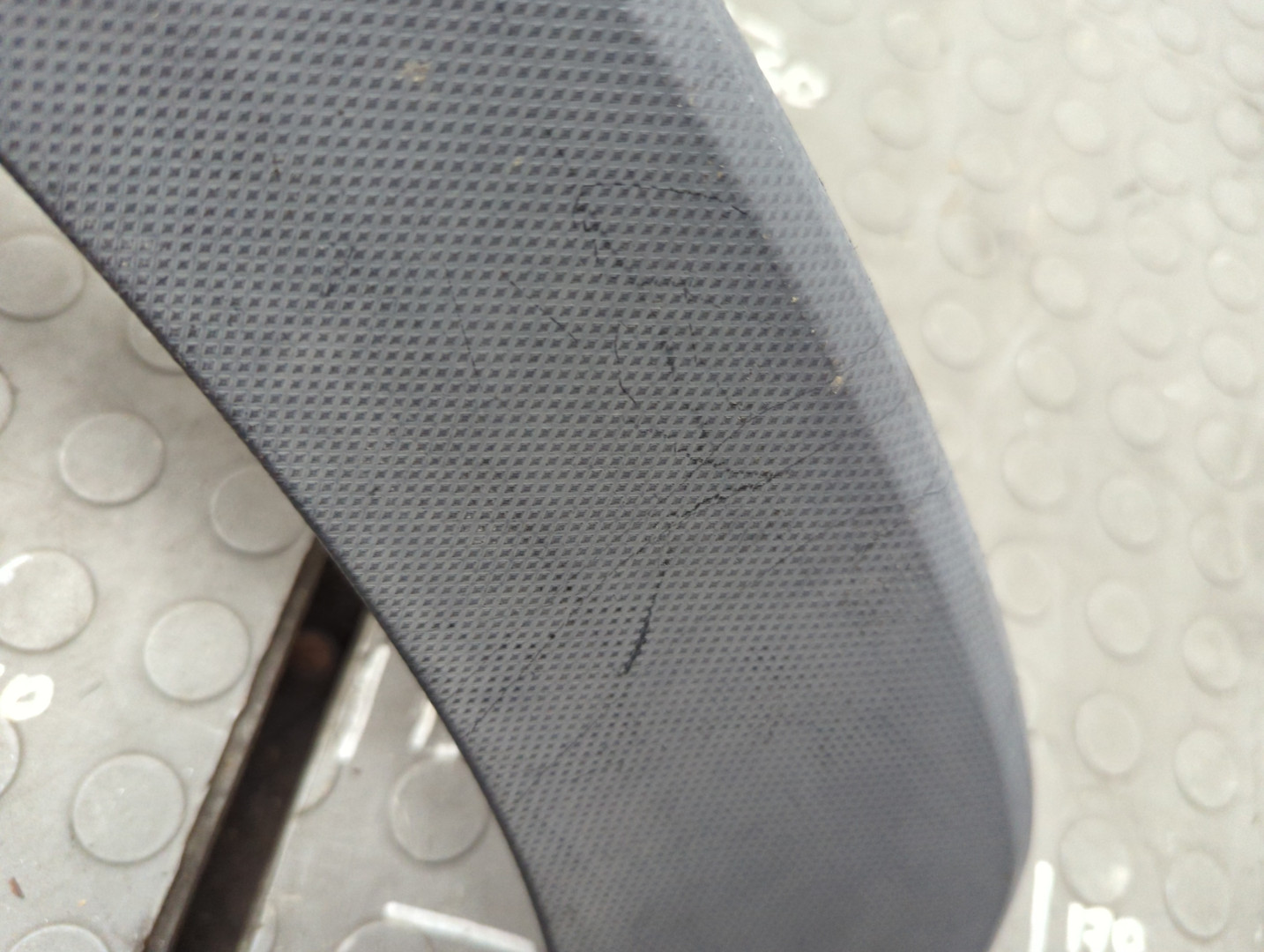 Накладка заднего крыла левого