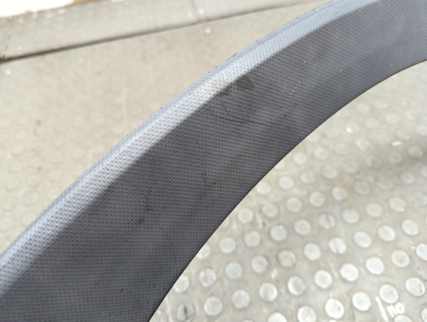 Молдинг заднего крыла правого