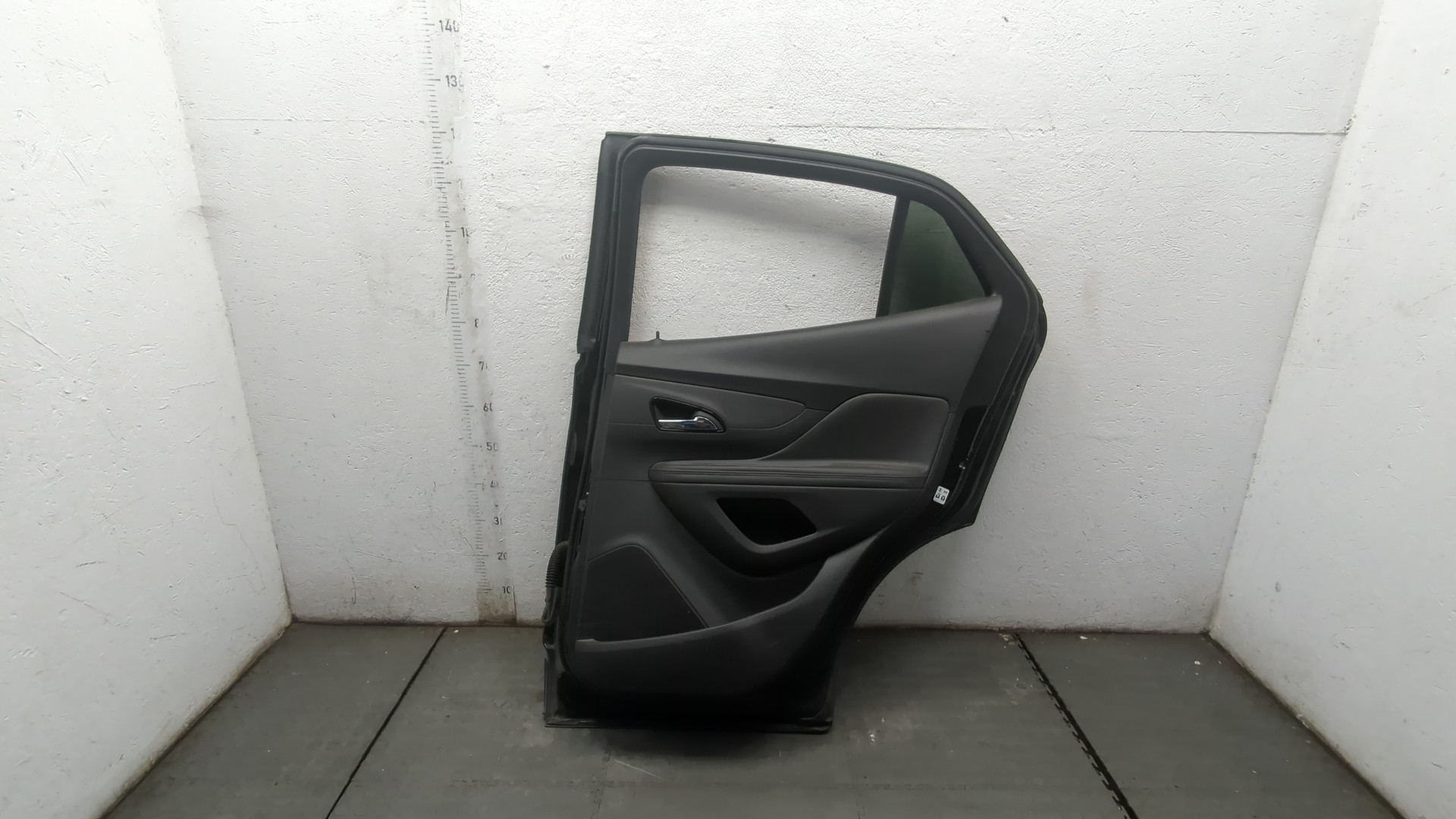Дверь задняя правая