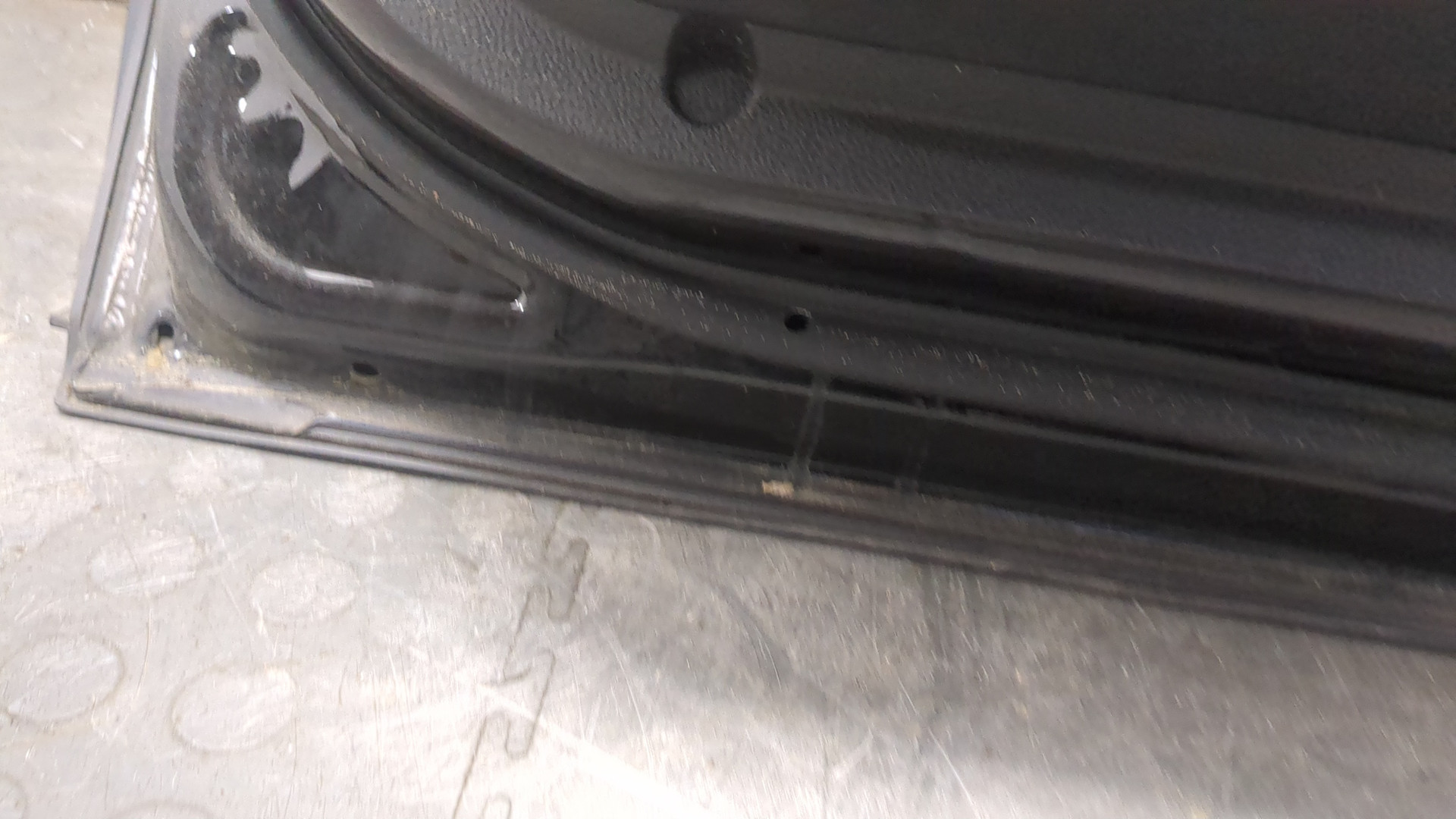 Дверь задняя правая