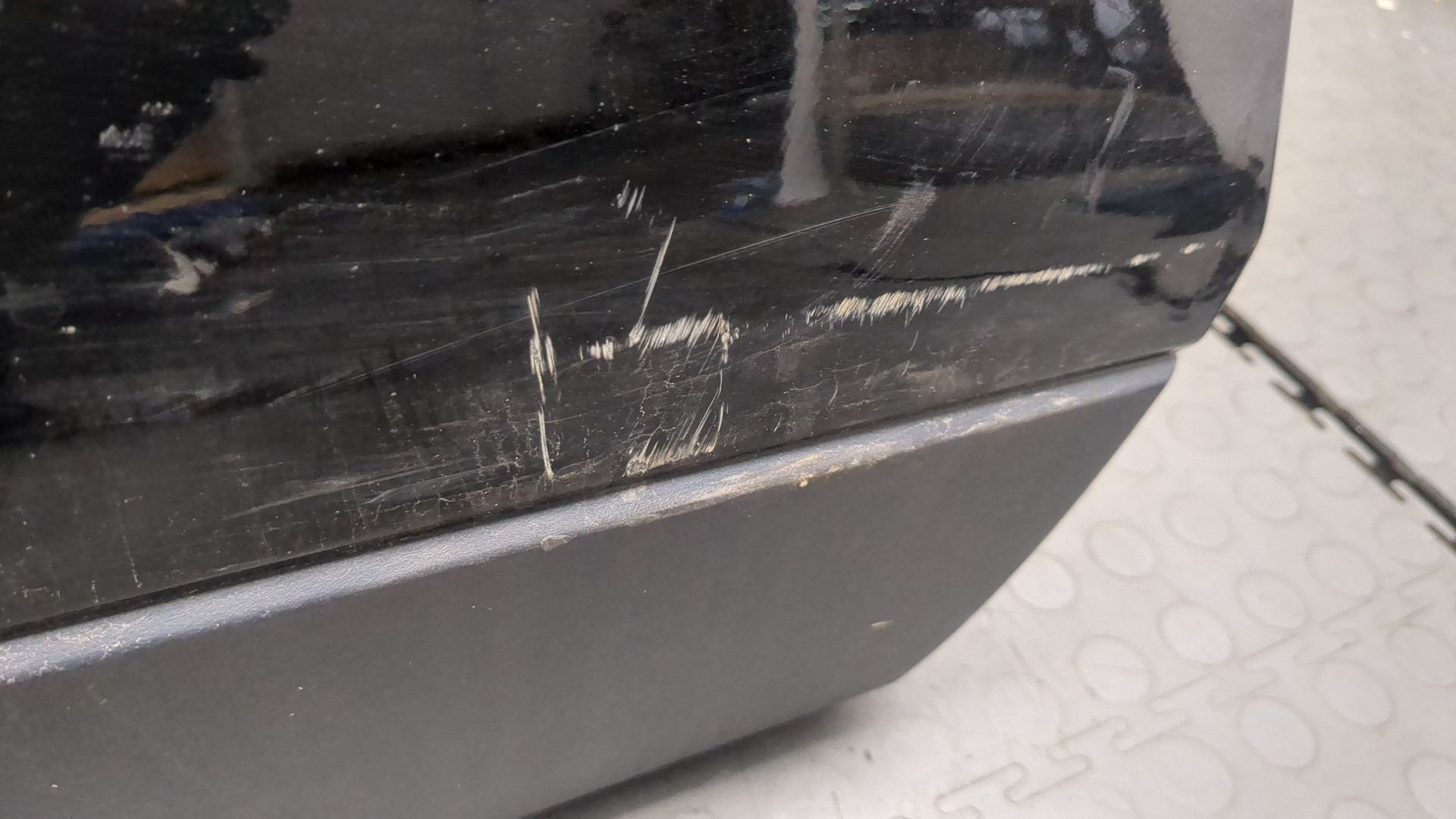 Дверь задняя правая