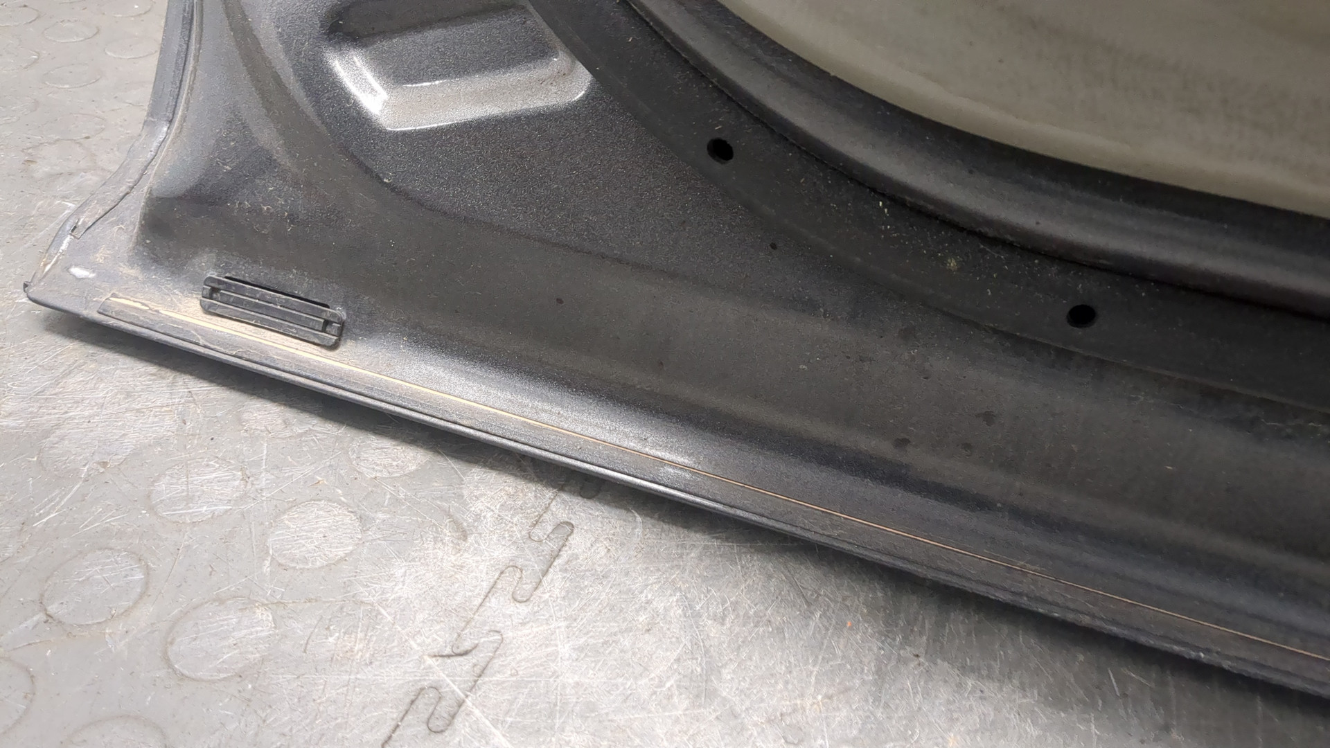 Дверь передняя левая