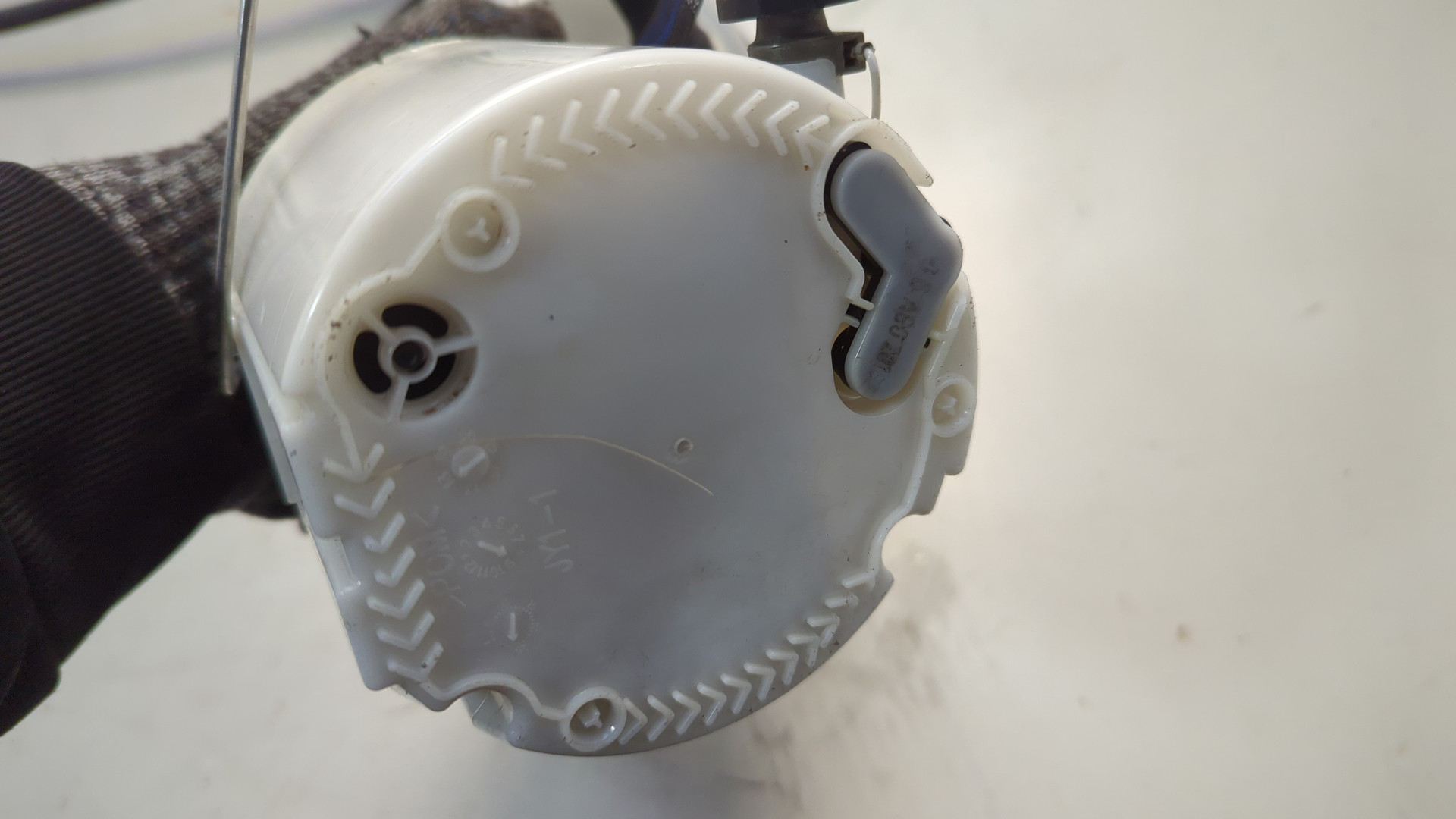 Насос топливный электрический