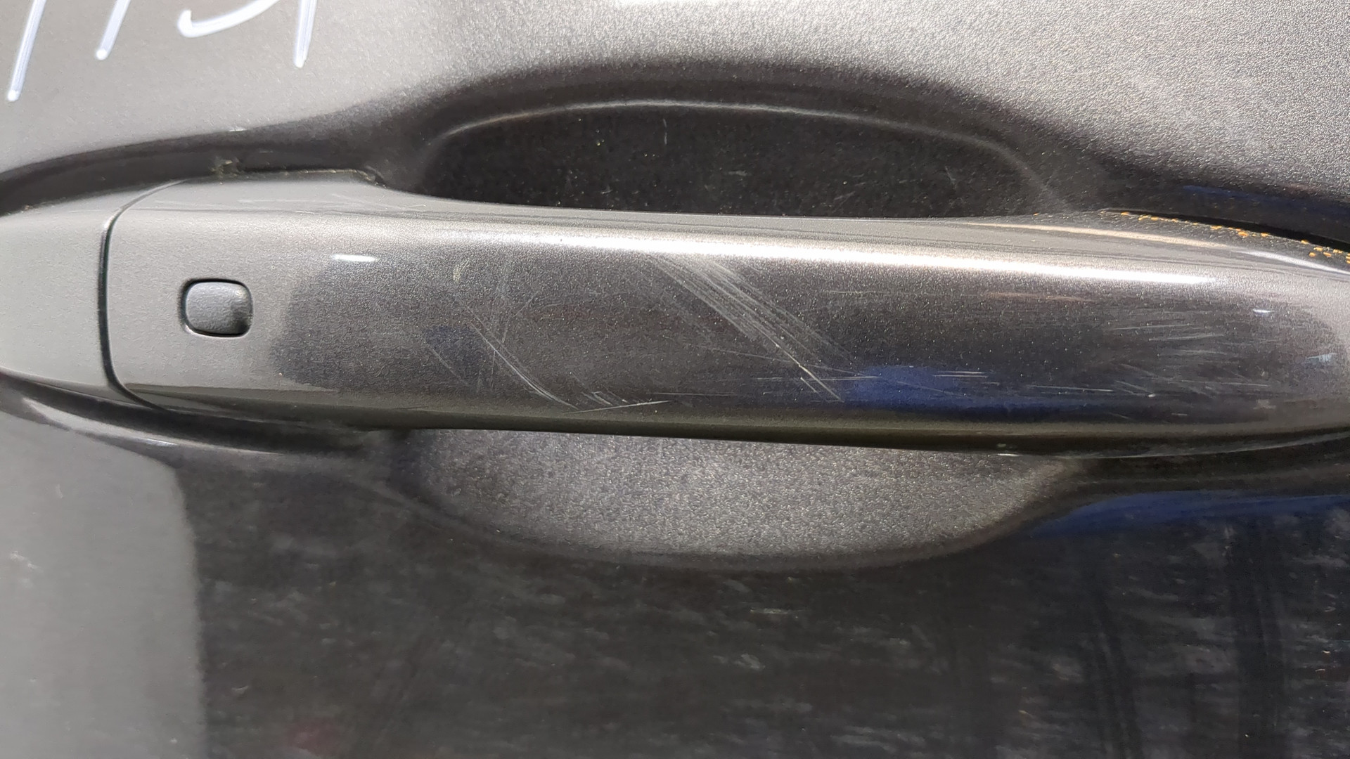 Дверь передняя правая