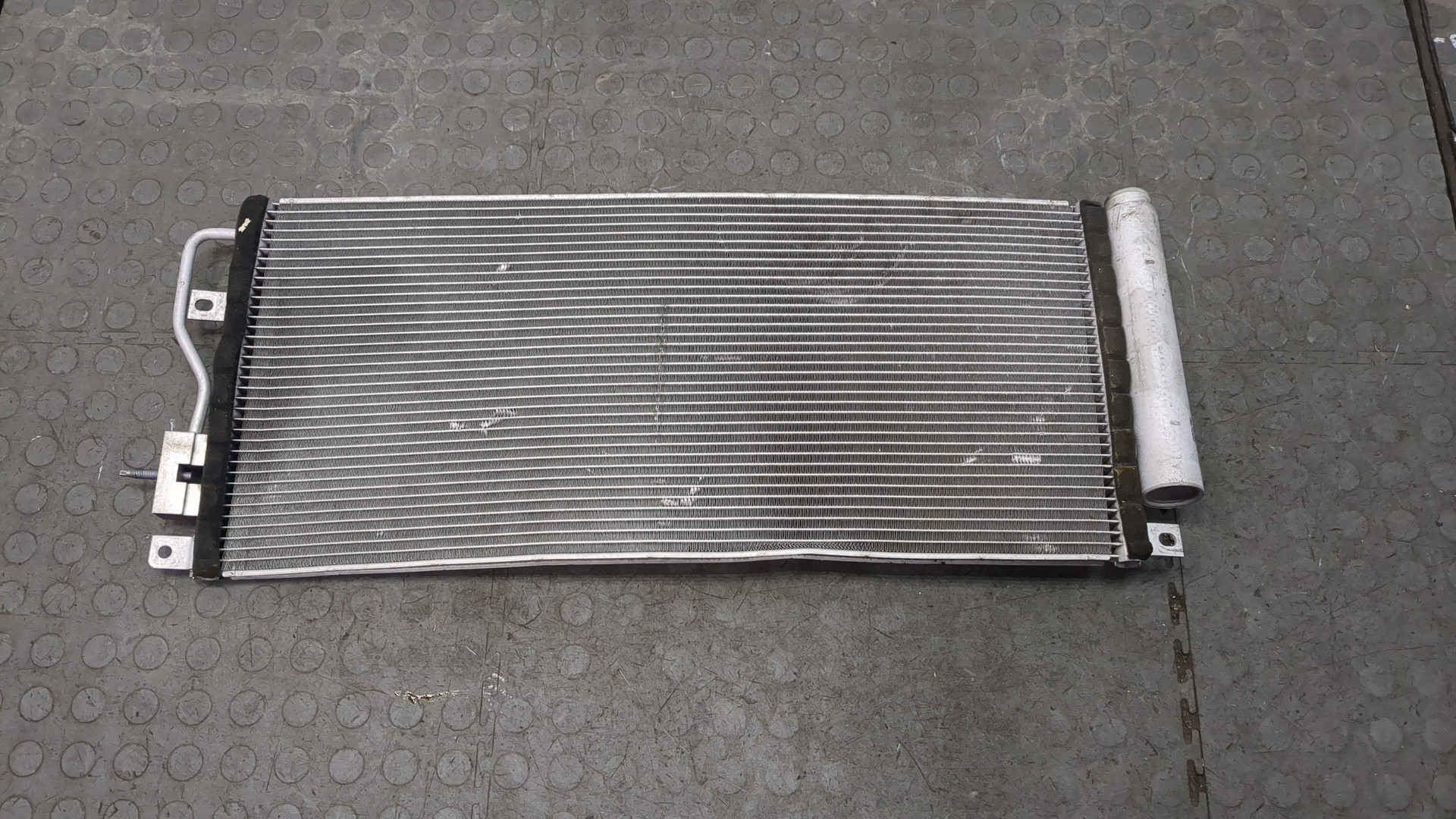 Радиатор кондиционера / конденсер