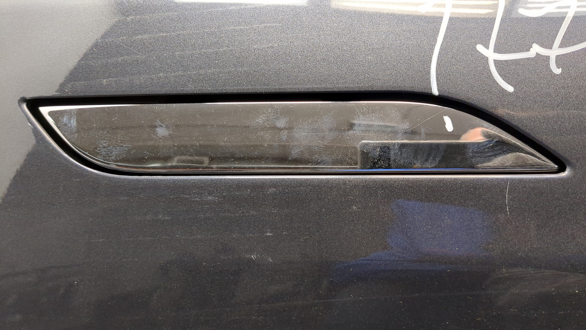 Дверь задняя правая