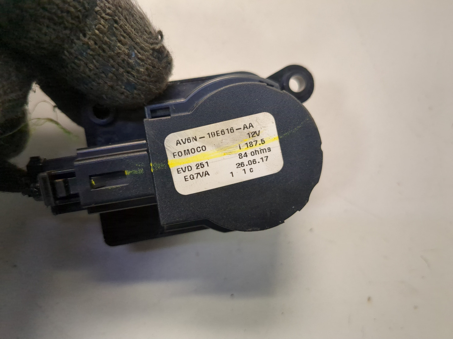 Моторчик заслонки печки