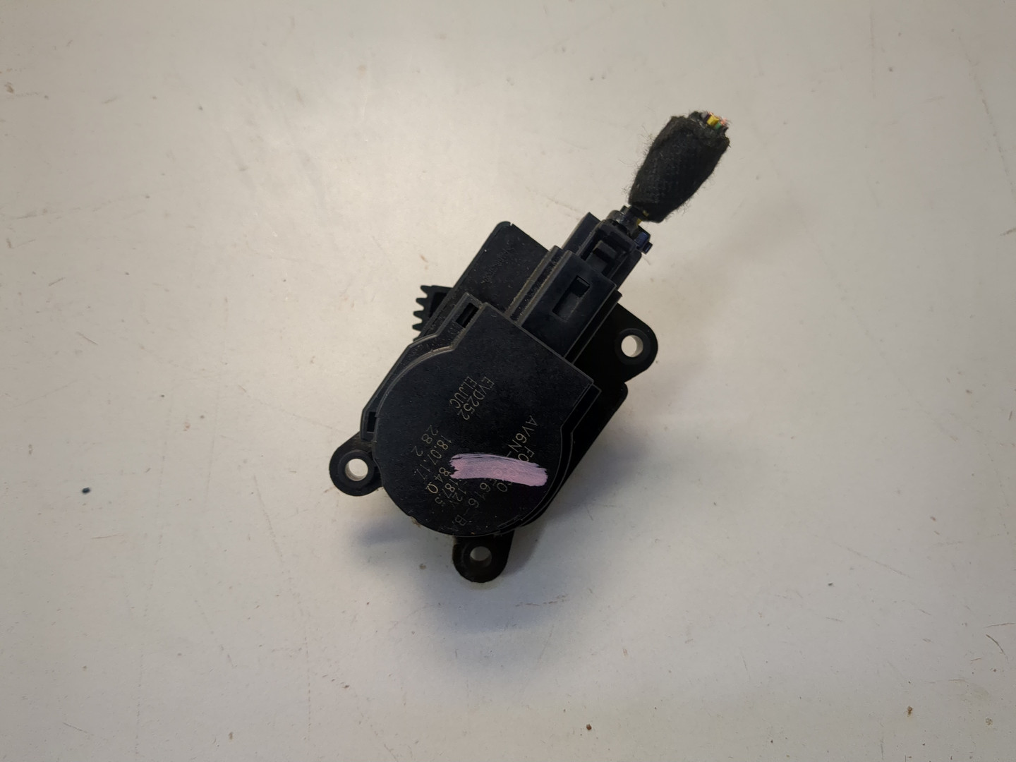 Моторчик заслонки печки