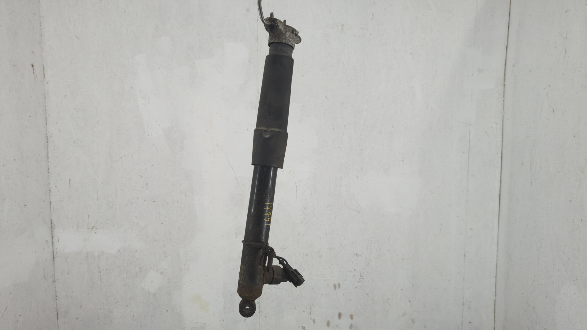 Амортизатор задний (стойка)