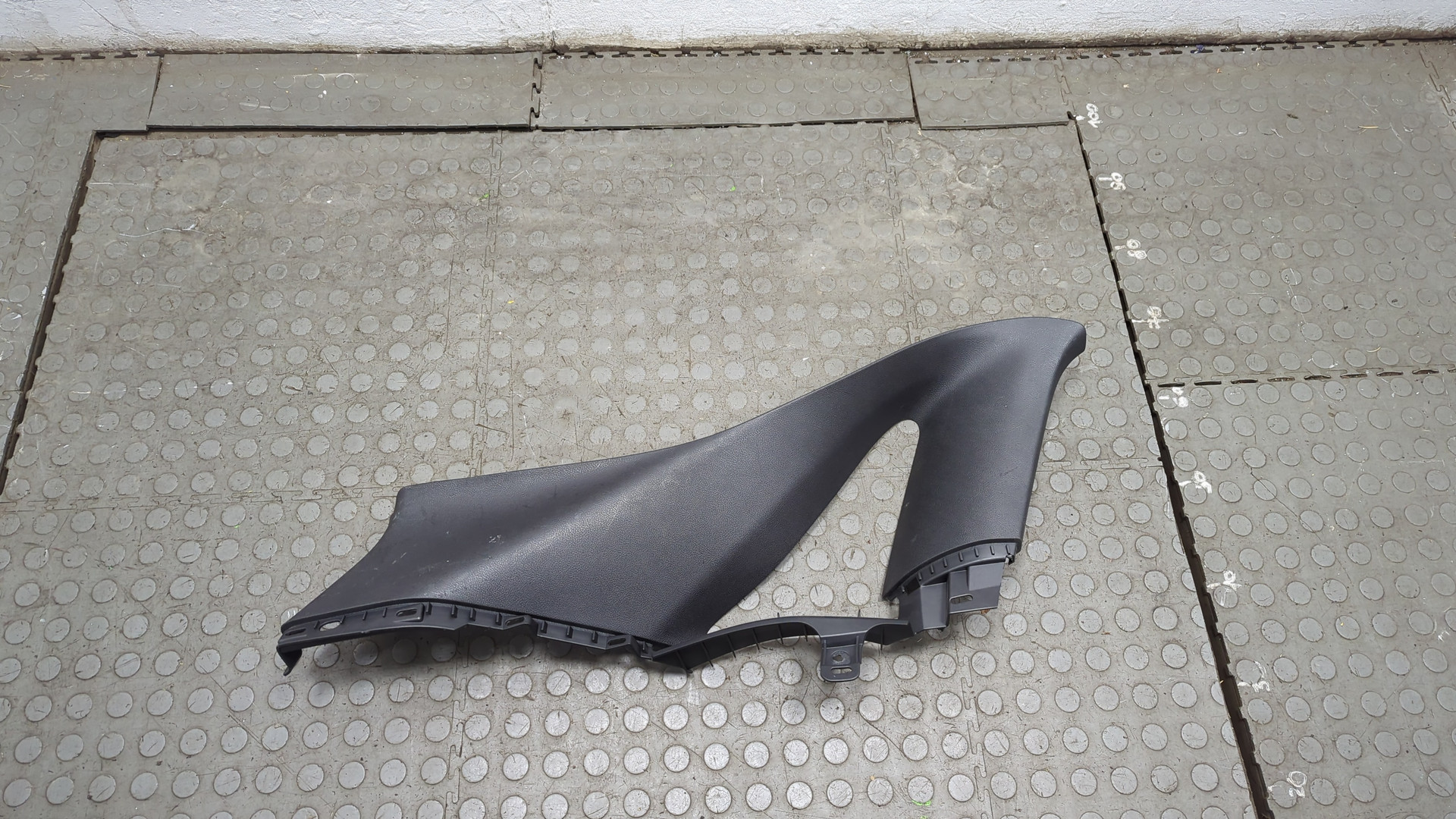 Обшивка стойки