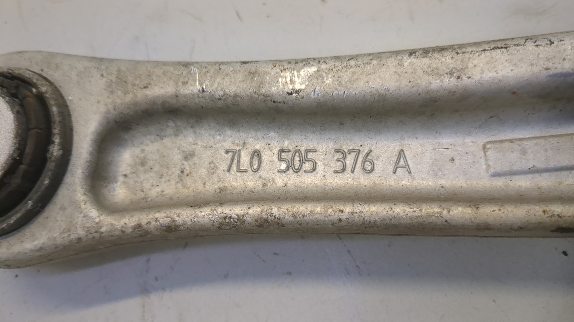 Рычаг задний правый