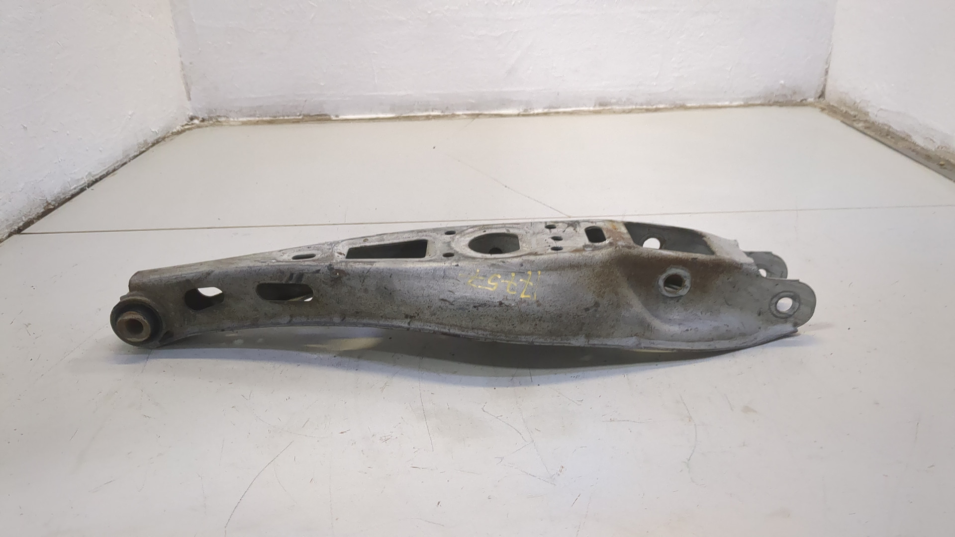 Рычаг задний