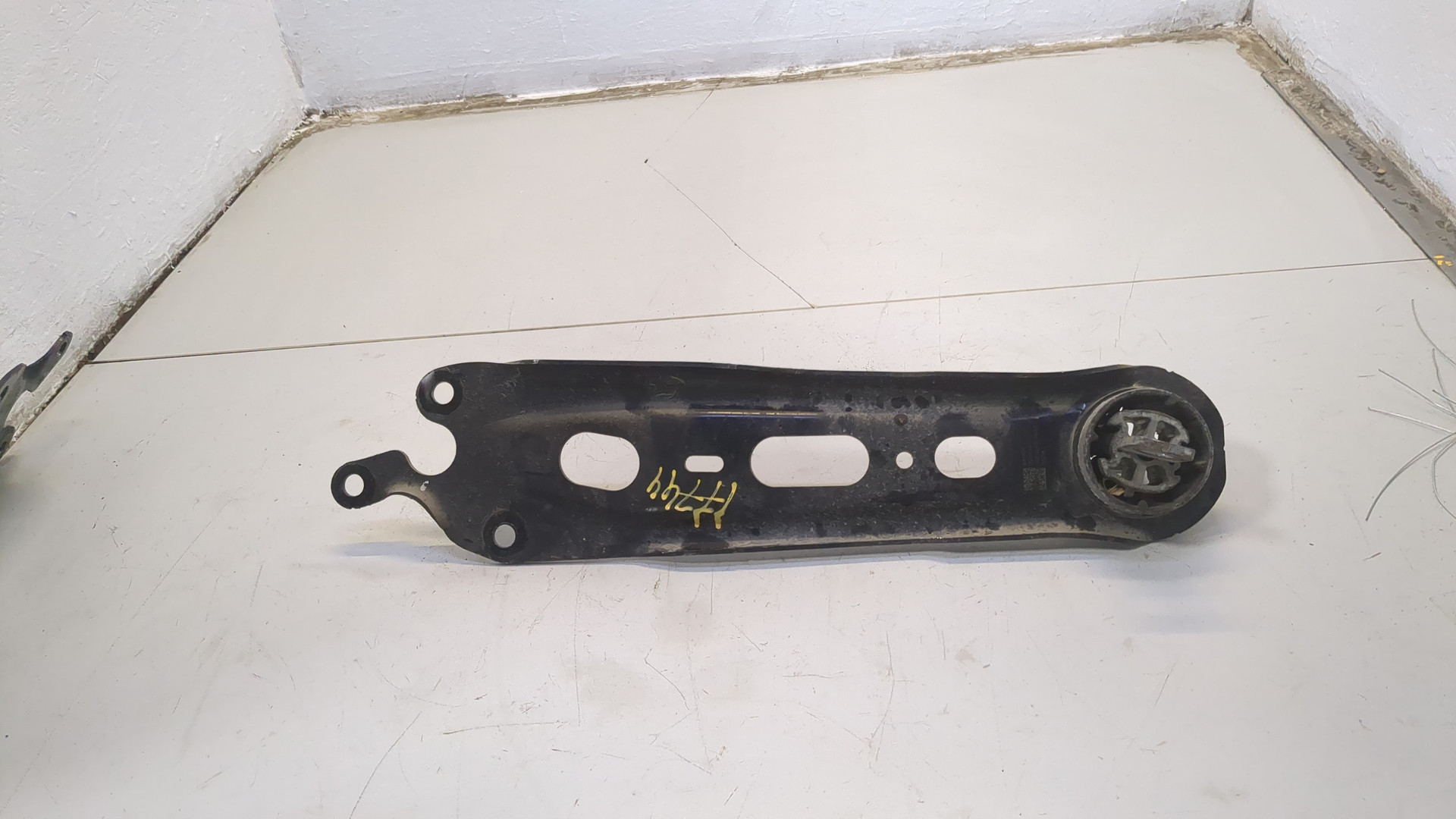 Рычаг задний правый