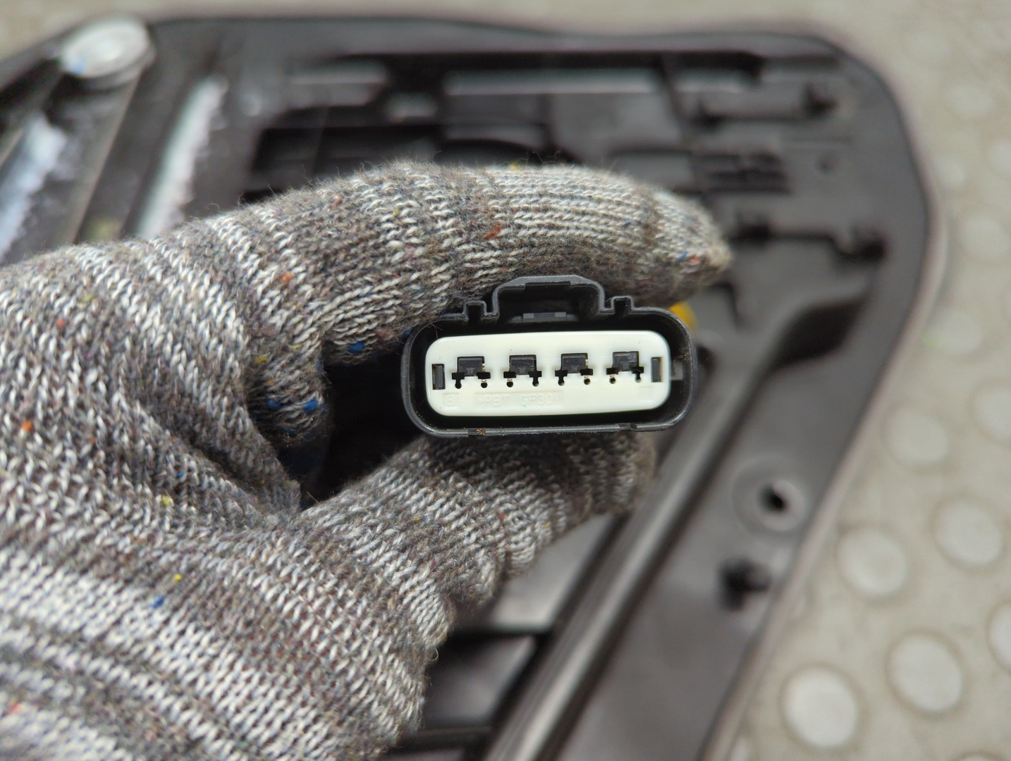 Стеклоподъемник электр. задний левый