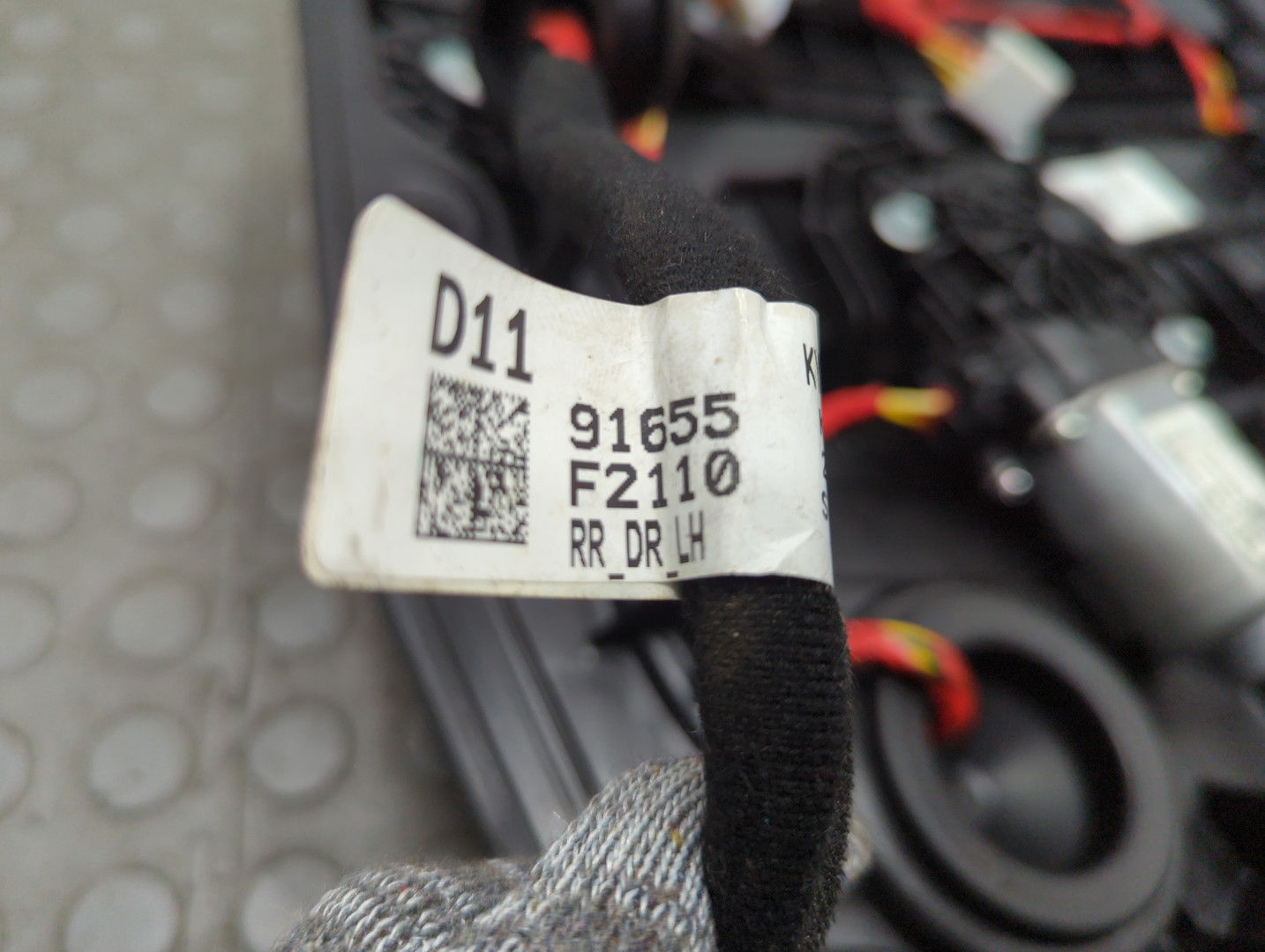 Стеклоподъемник электр. задний левый