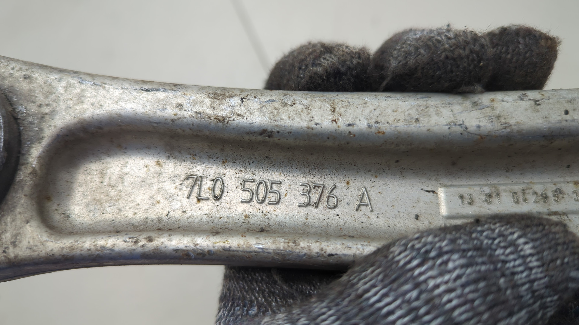 Рычаг задний левый