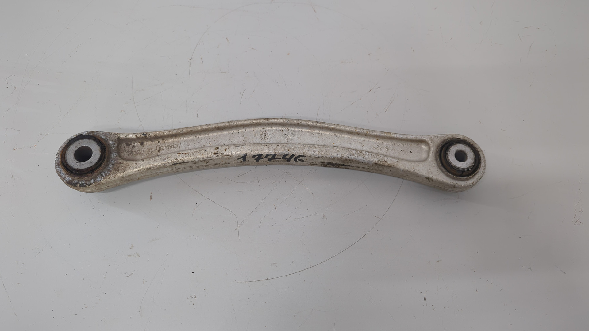 Рычаг задний левый