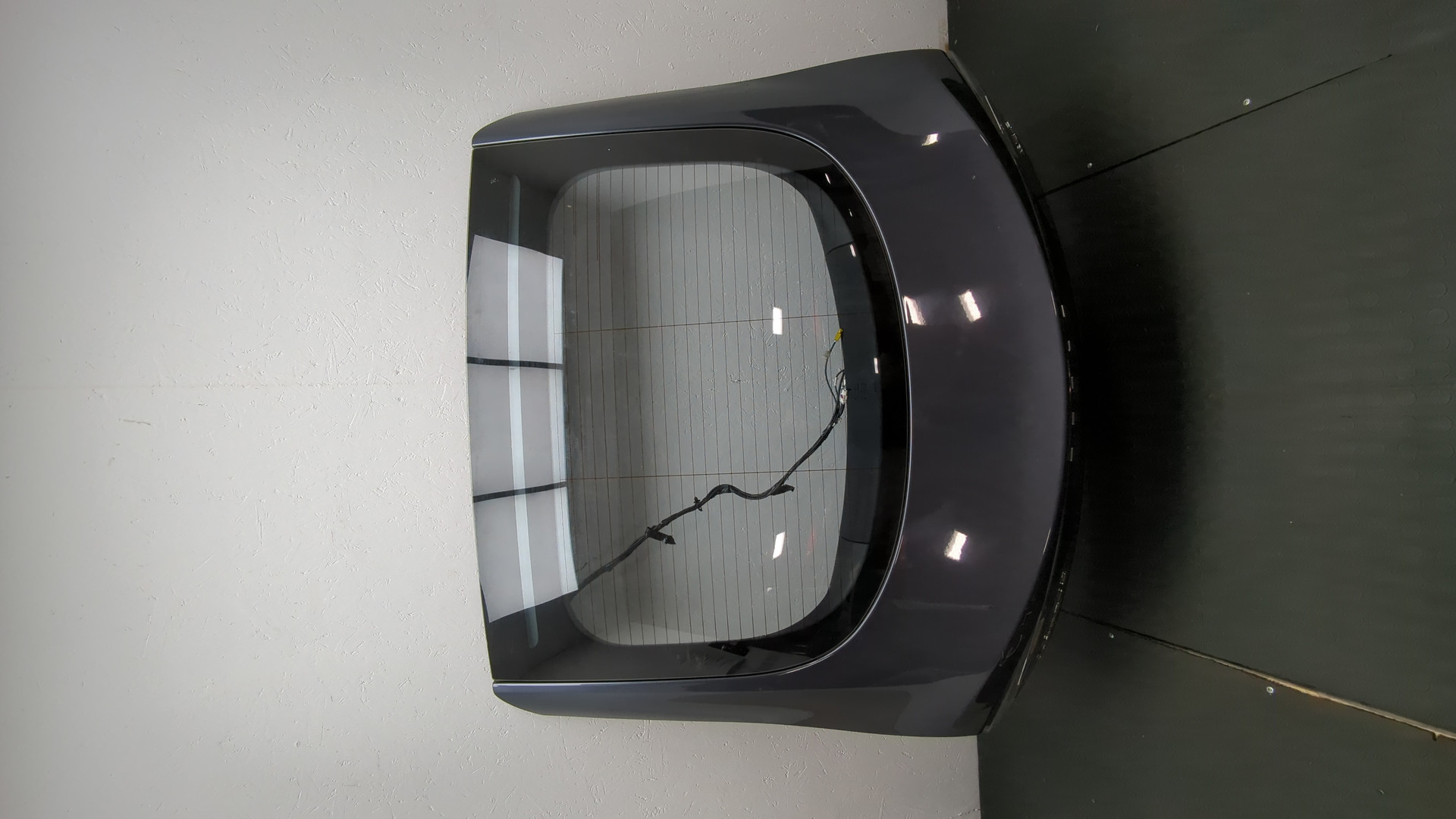 Дверь багажника