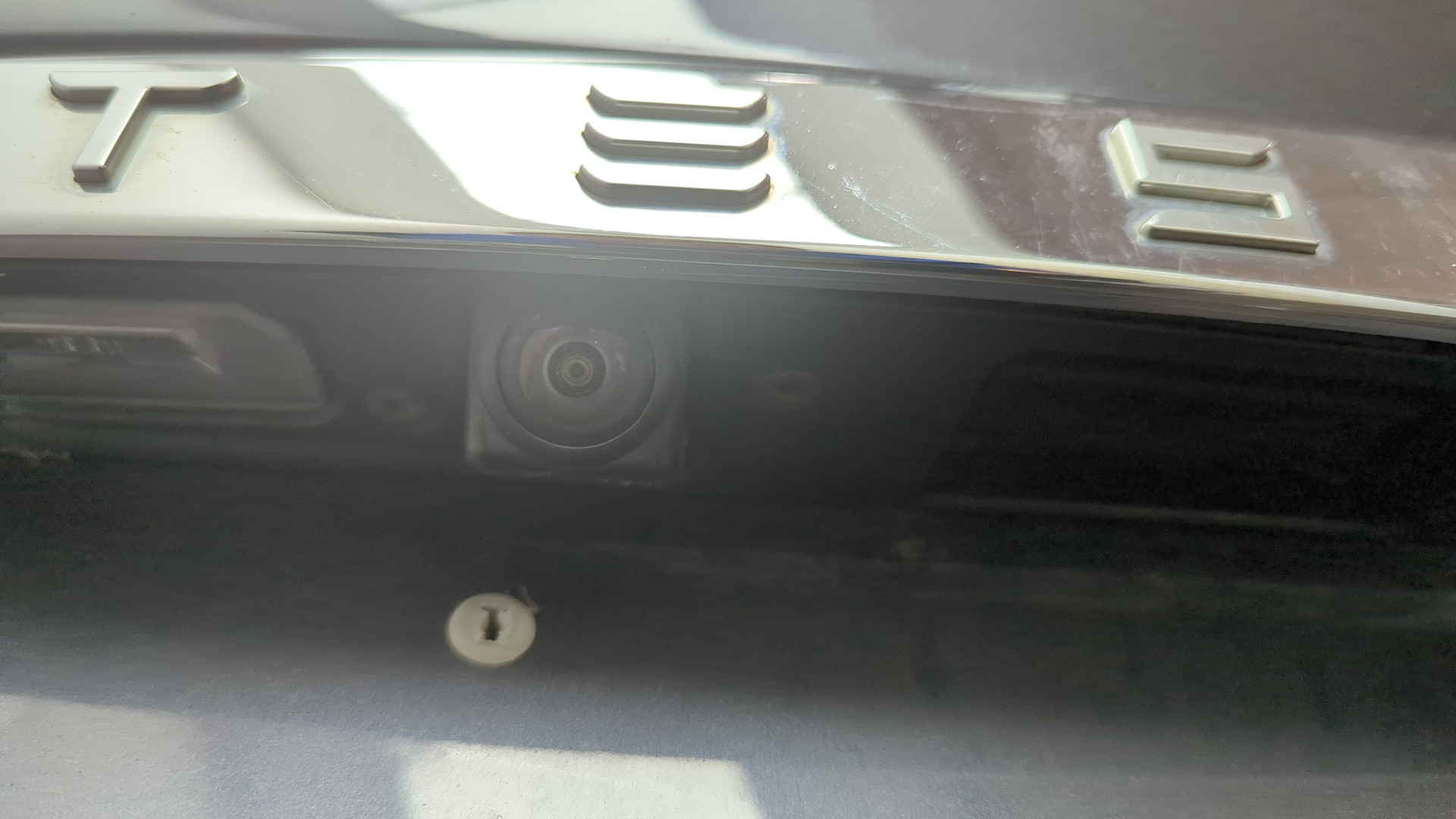 Дверь багажника