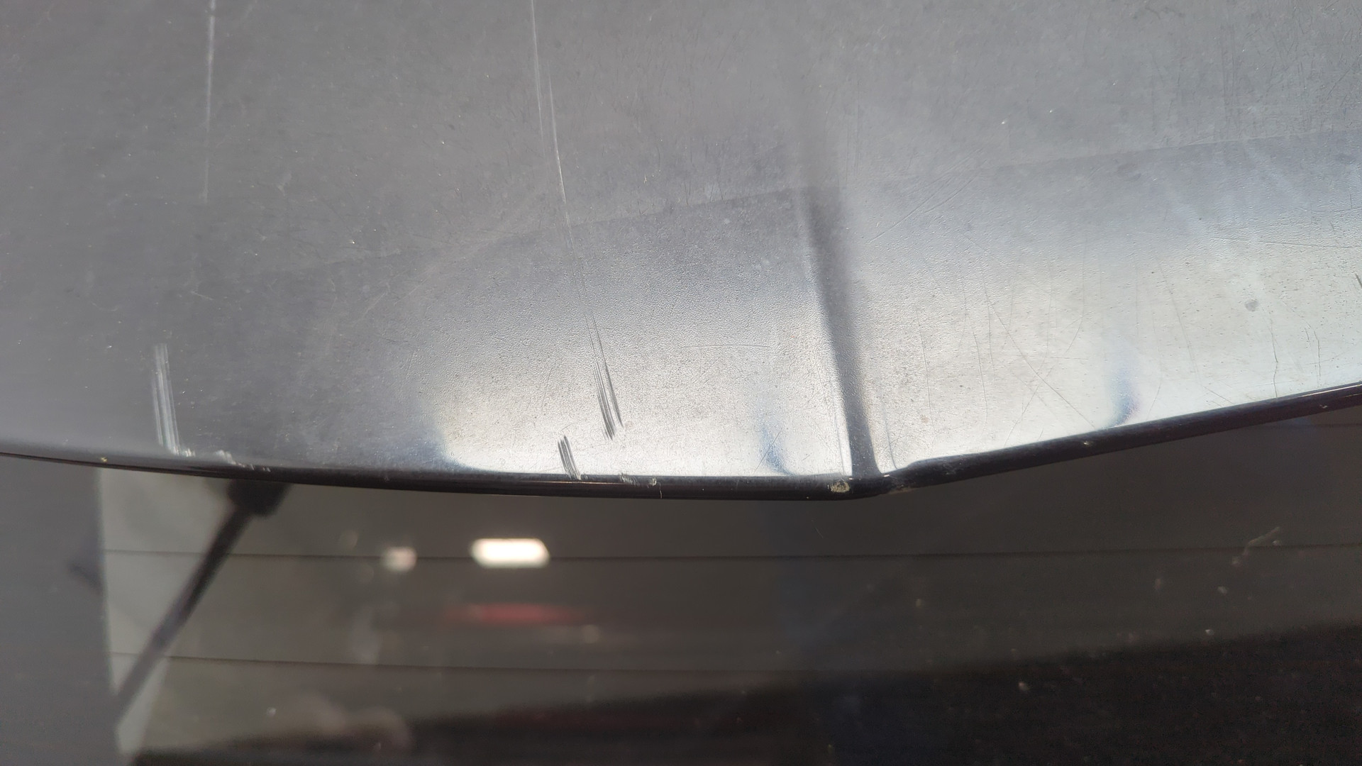 Дверь багажника