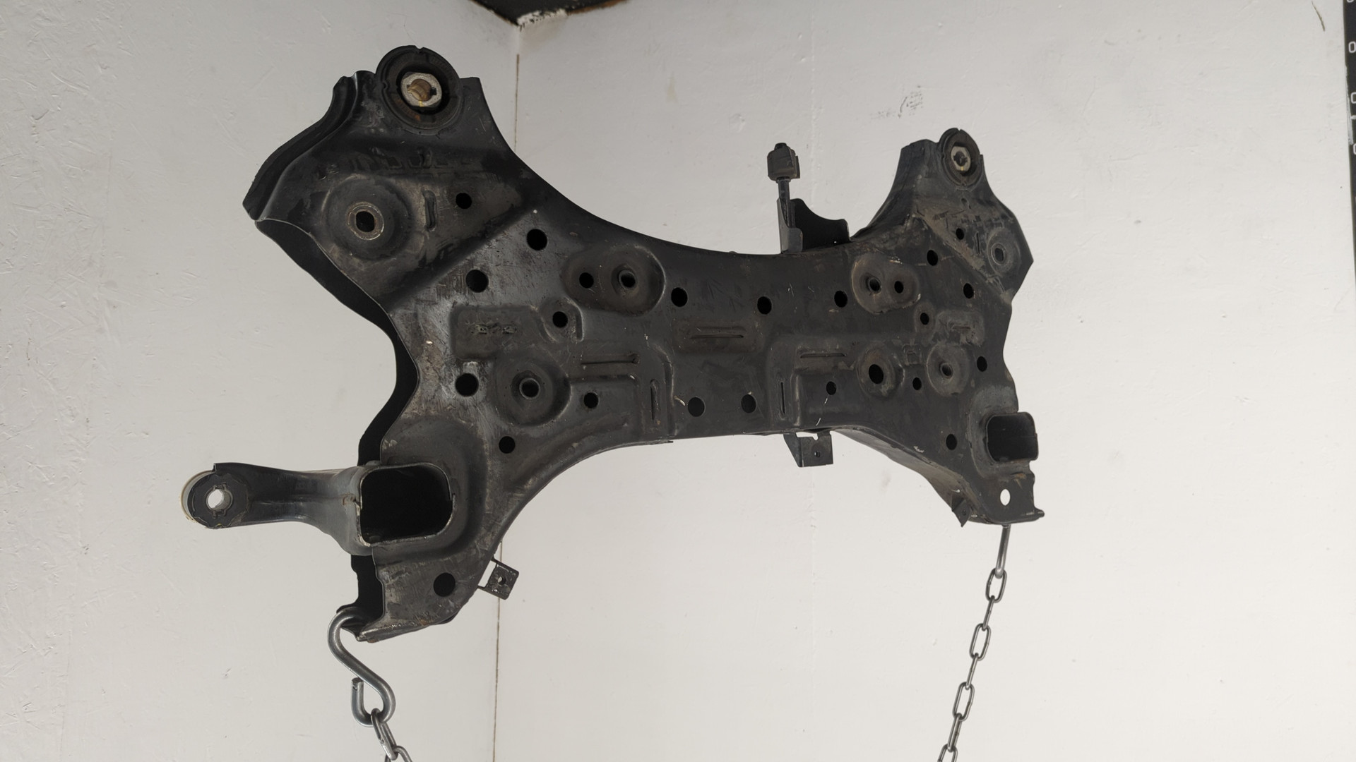 Балка подмоторная