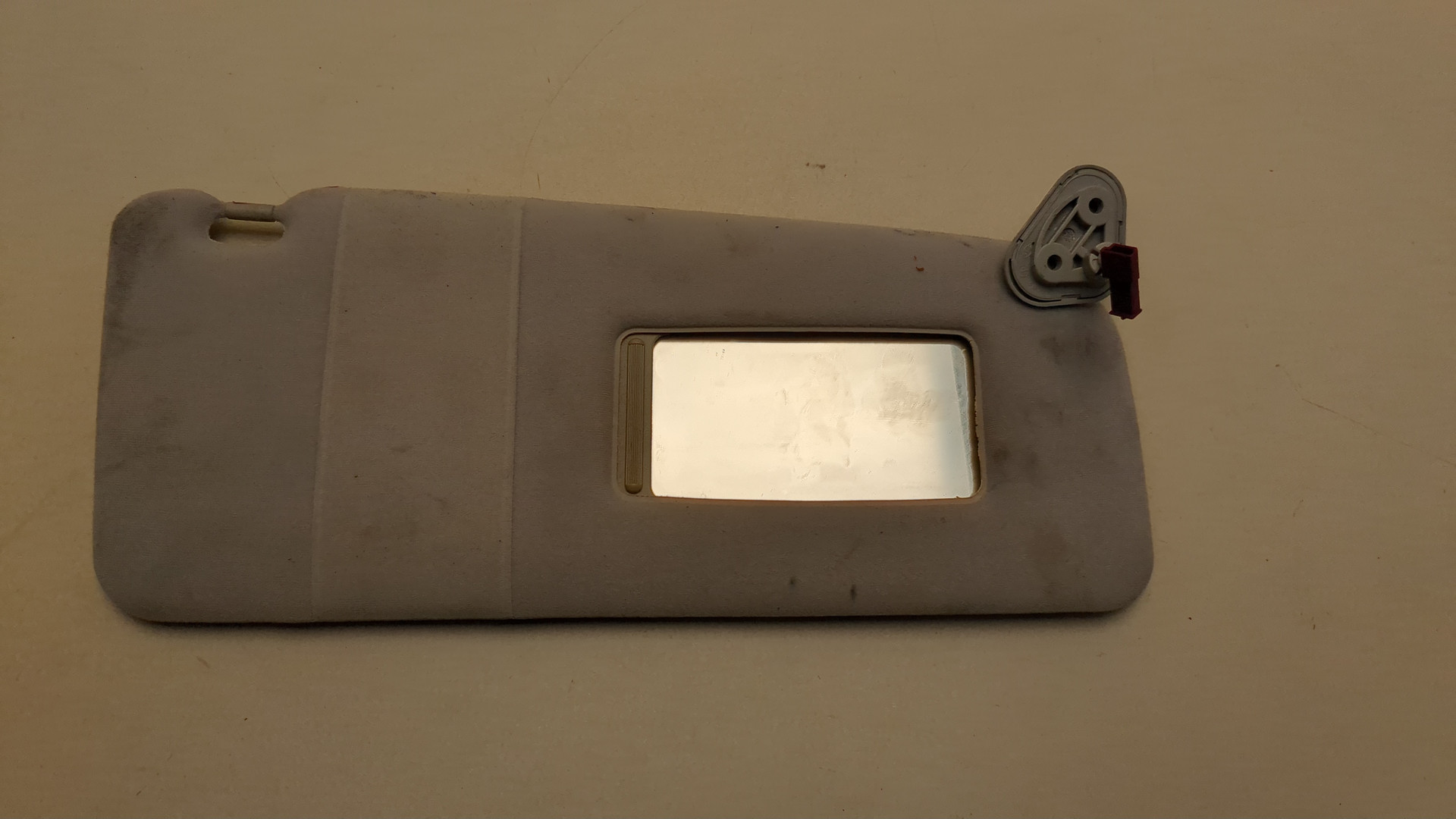 Козырек солнцезащитный