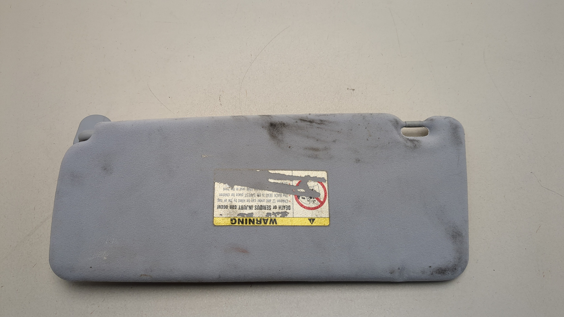 Козырек солнцезащитный