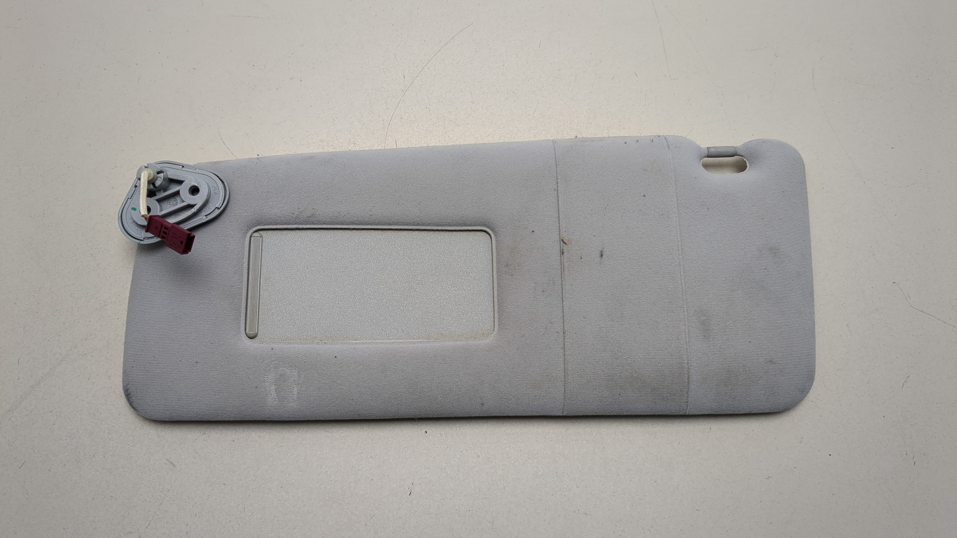 Козырек солнцезащитный