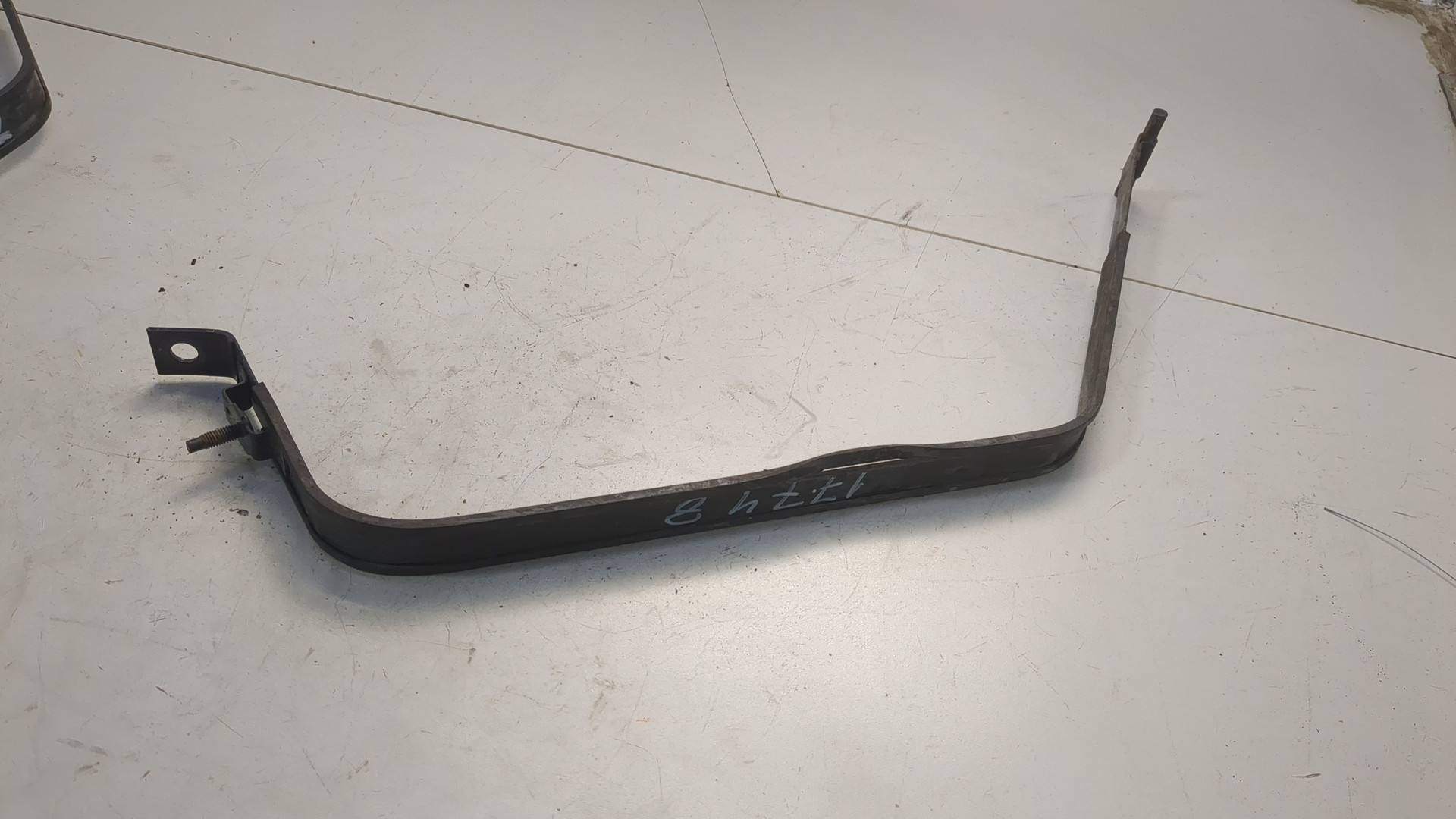 Лента крепления бензобака