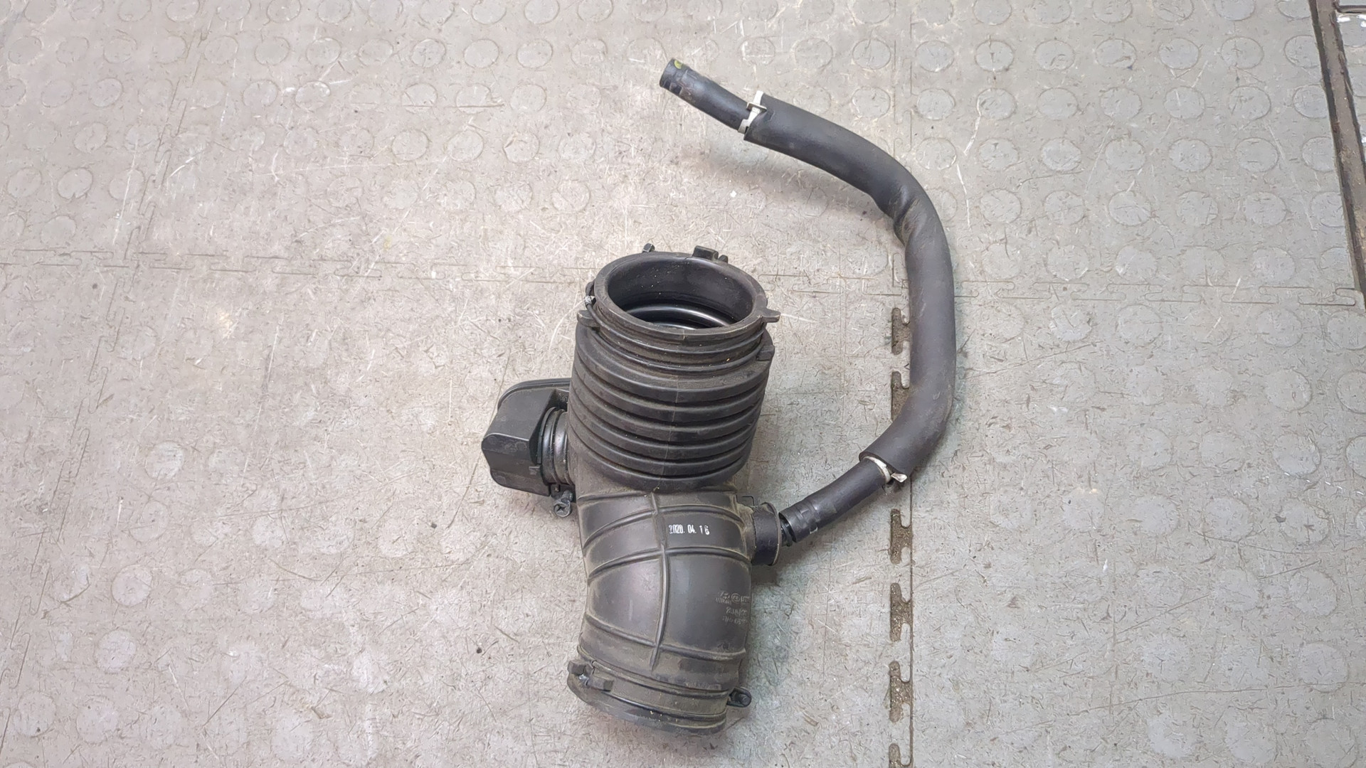 Патрубок воздушного фильтра