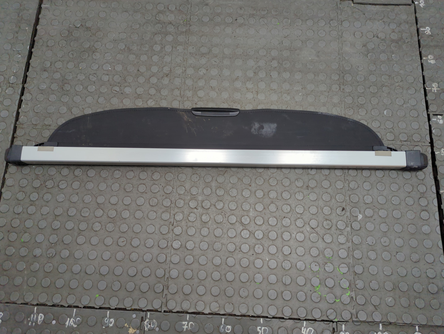 Шторка багажника